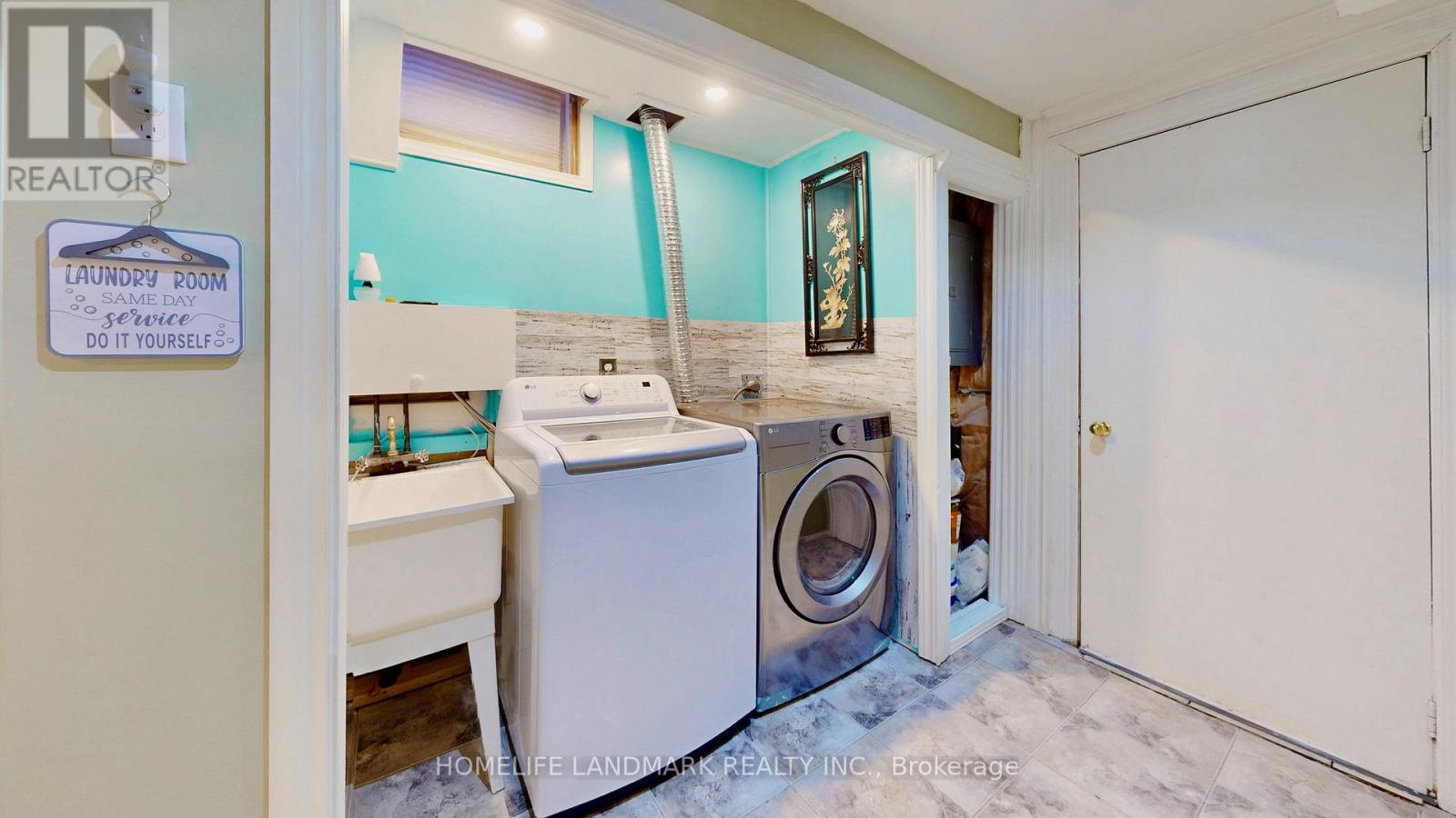 32 Arco Circle Property Photo 24