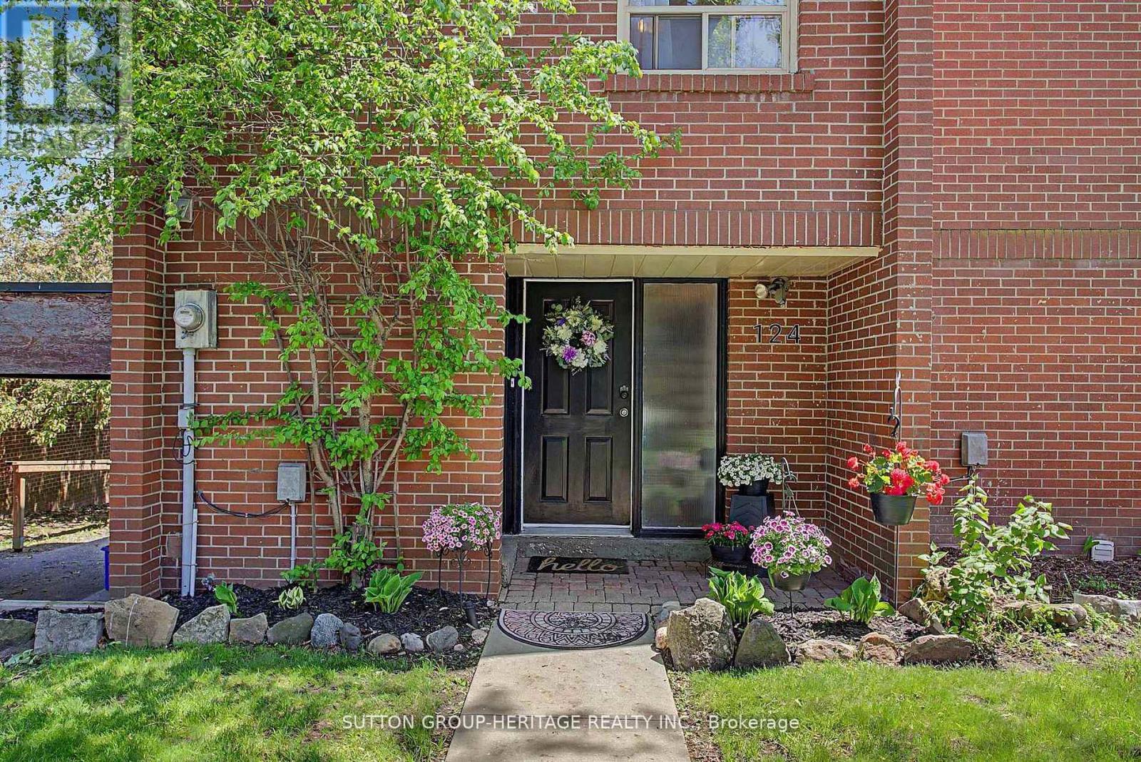 124 Wales Avenue Property Photo 2