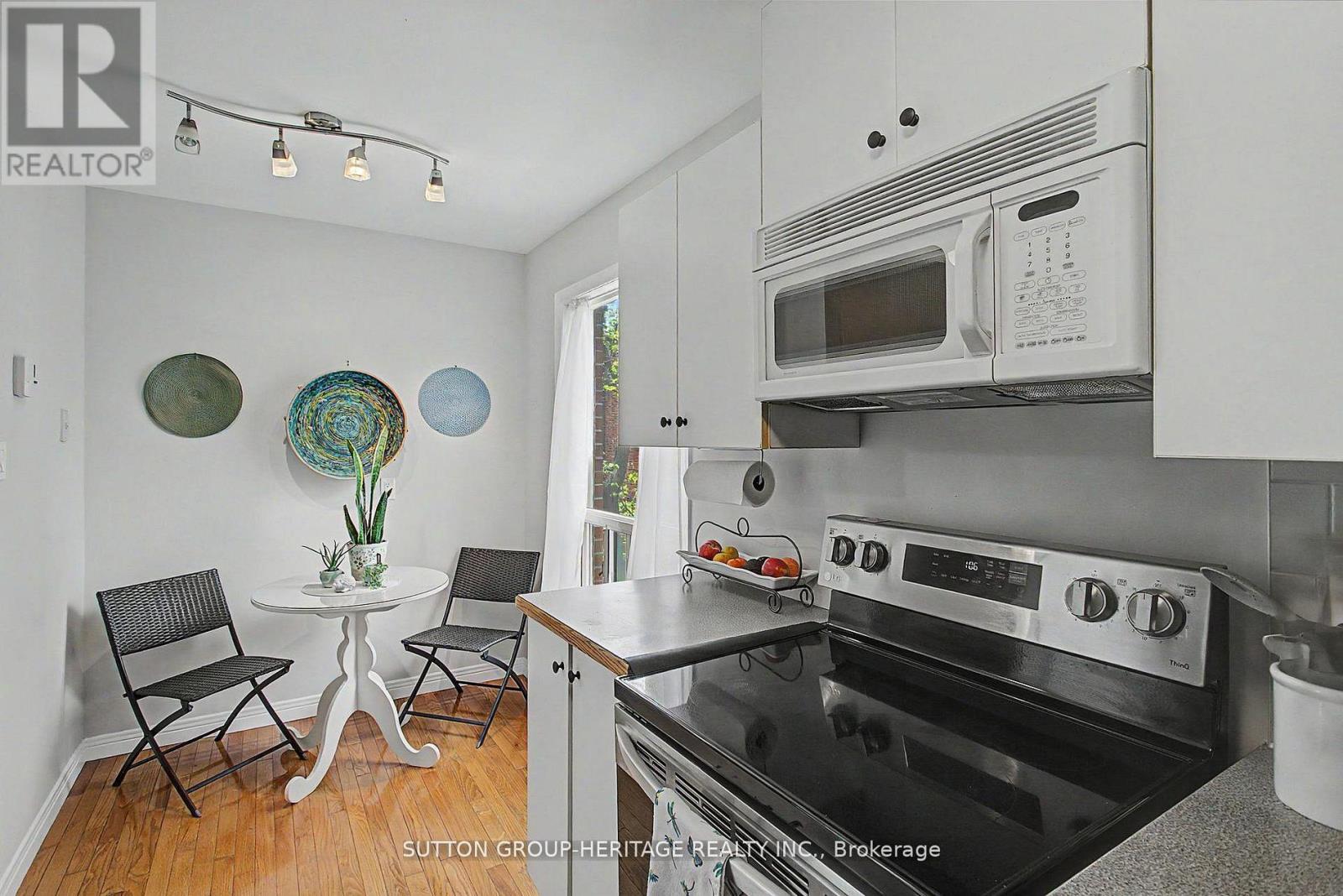 124 Wales Avenue Property Photo 3