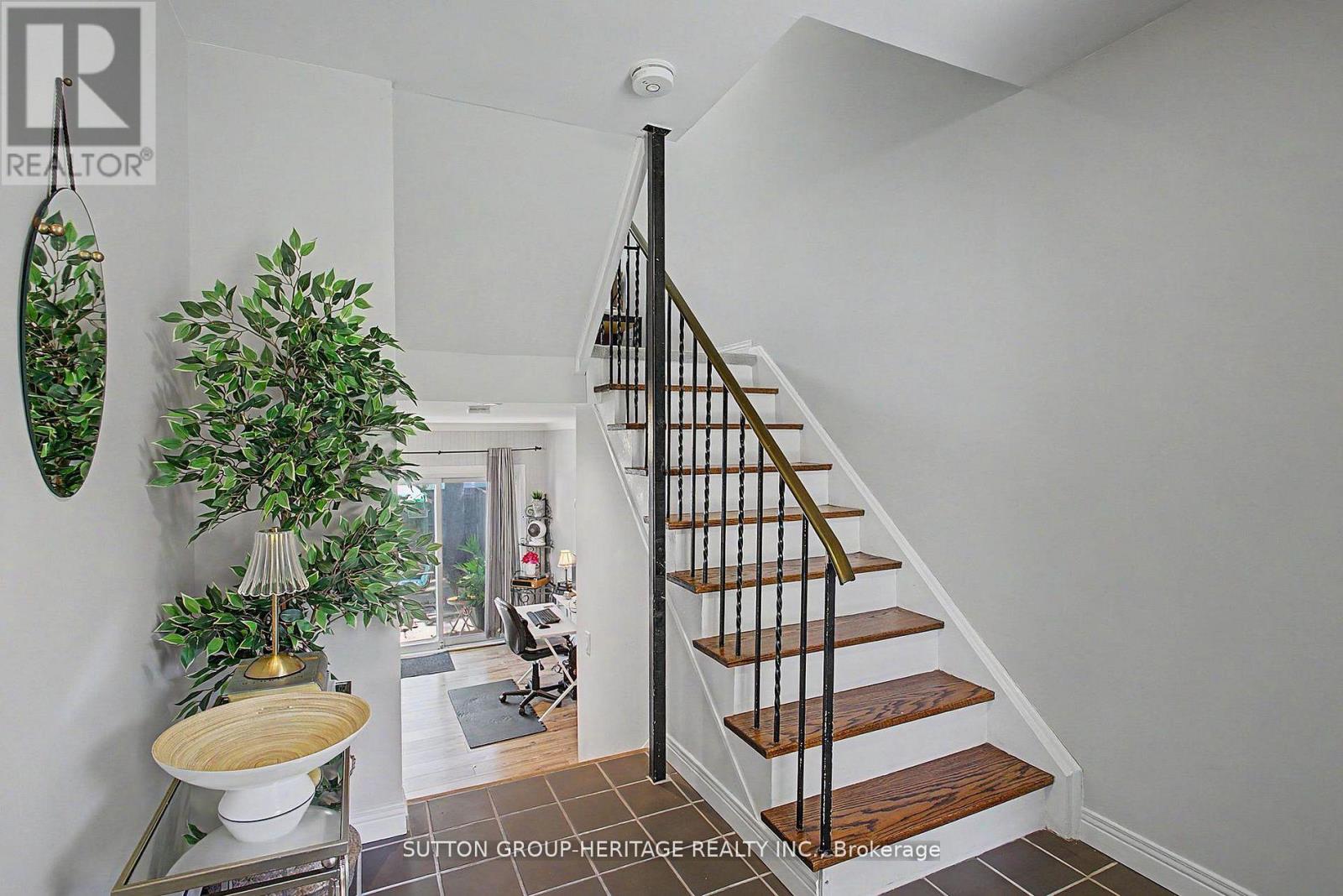 124 Wales Avenue Property Photo 13