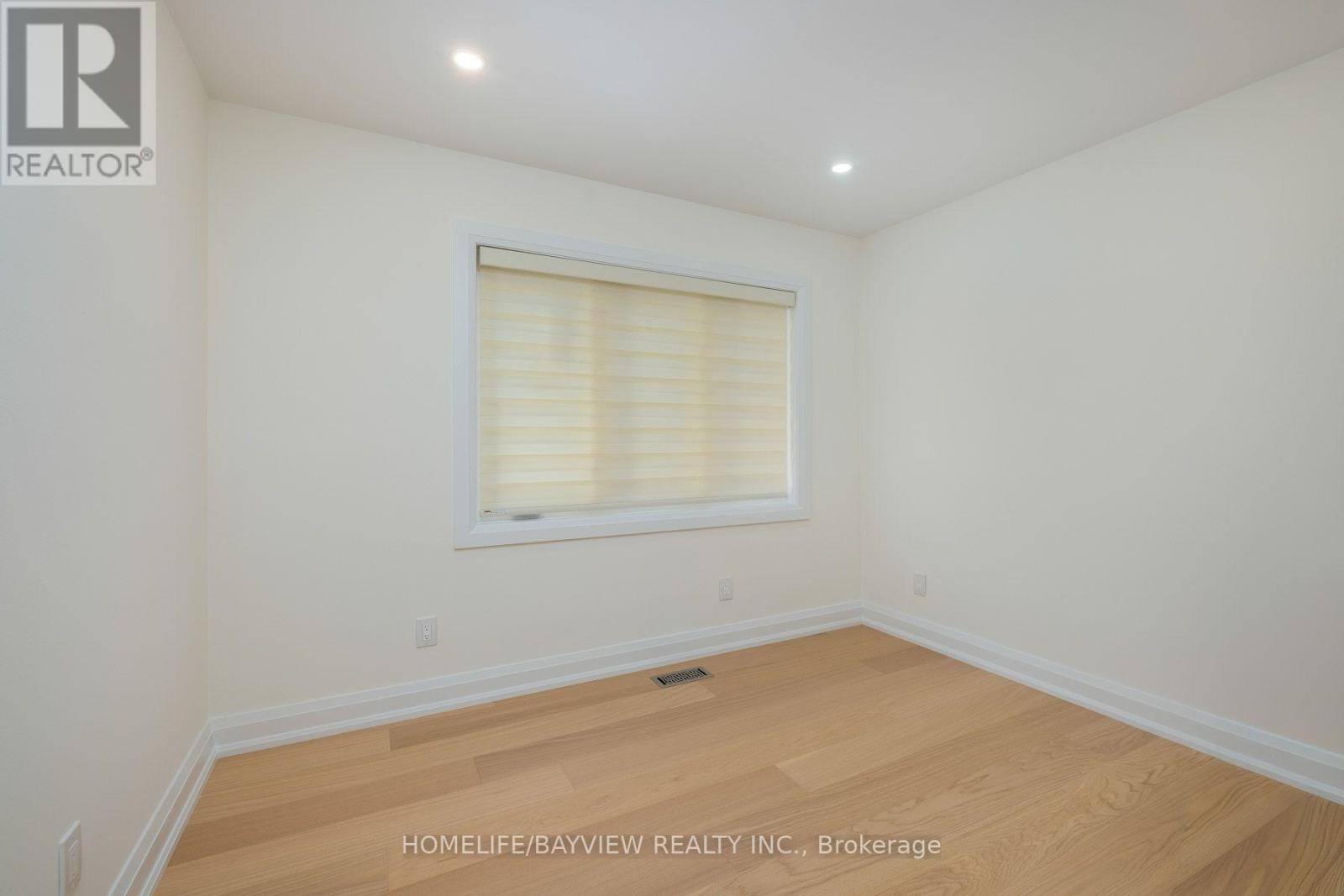 164 Steeles Avenue E Property Photo 22