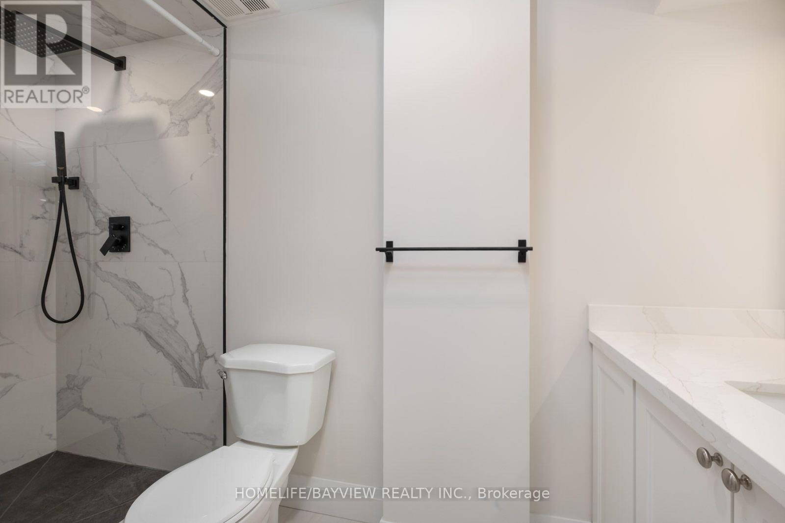 164 Steeles Avenue E Property Photo 28