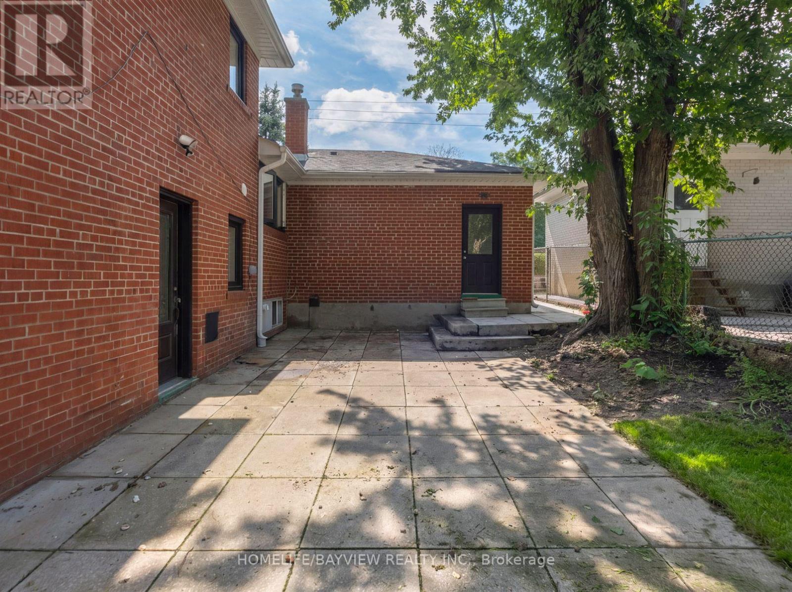 164 Steeles Avenue E Property Photo 30