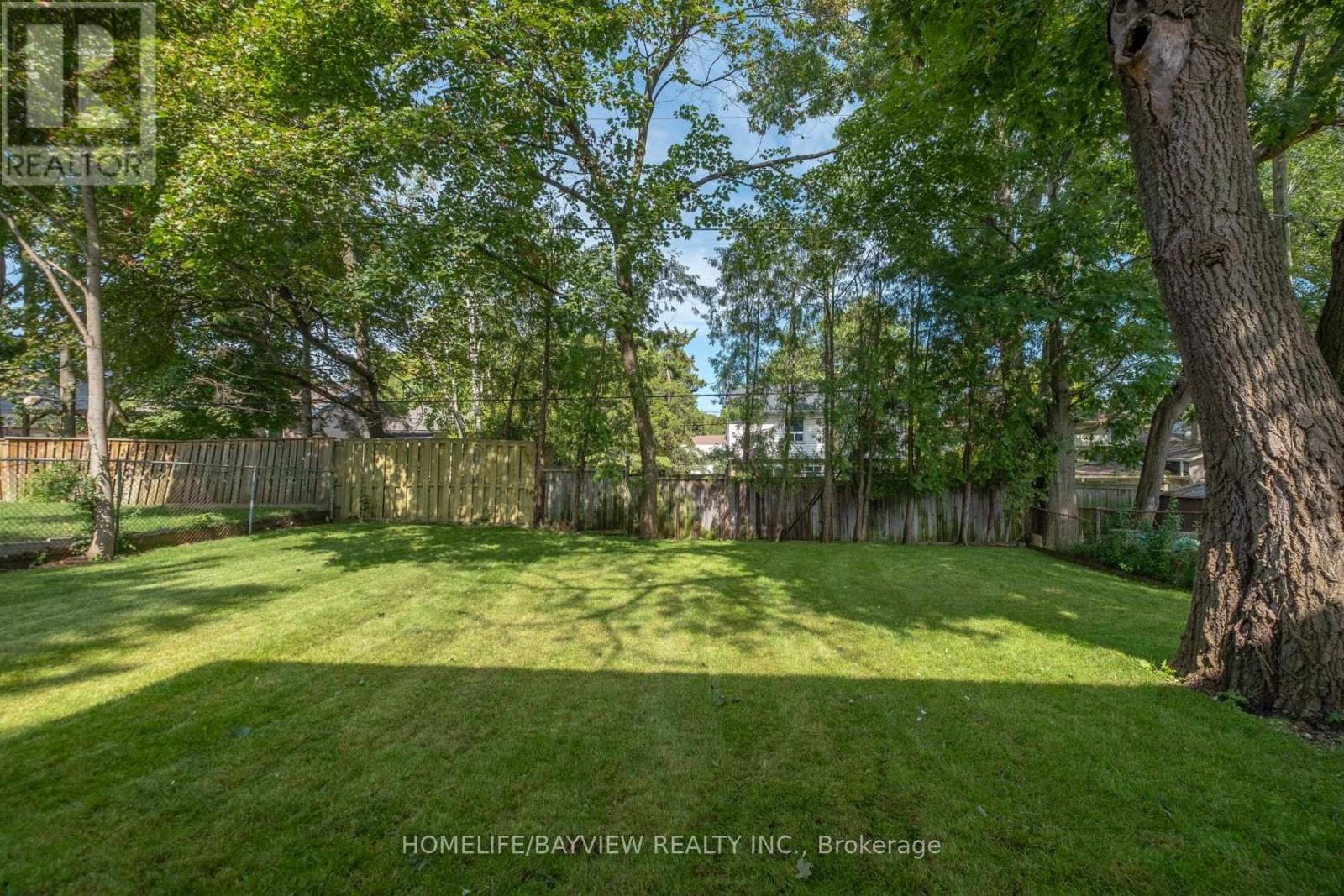 164 Steeles Avenue E Property Photo 32