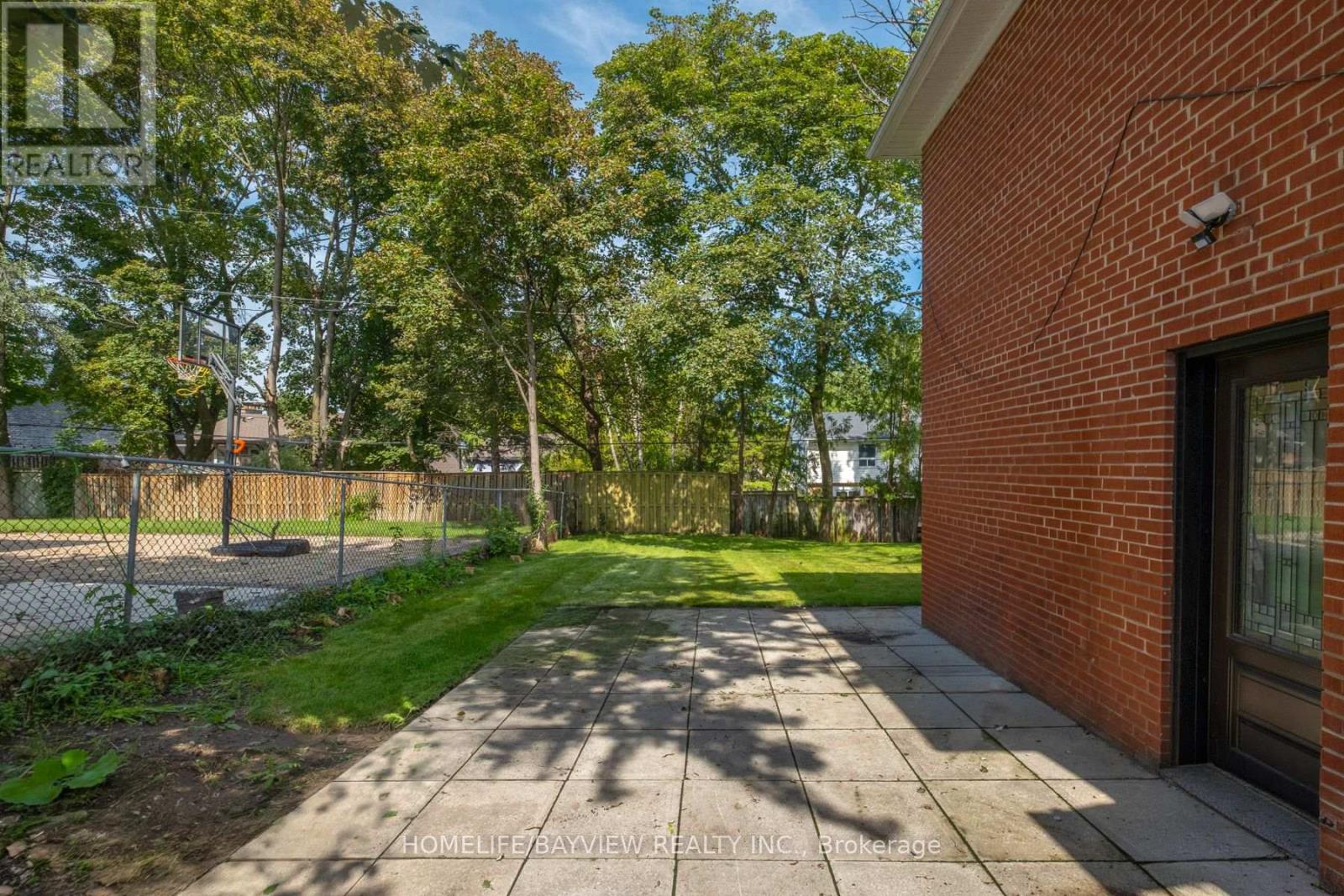 164 Steeles Avenue E Property Photo 33