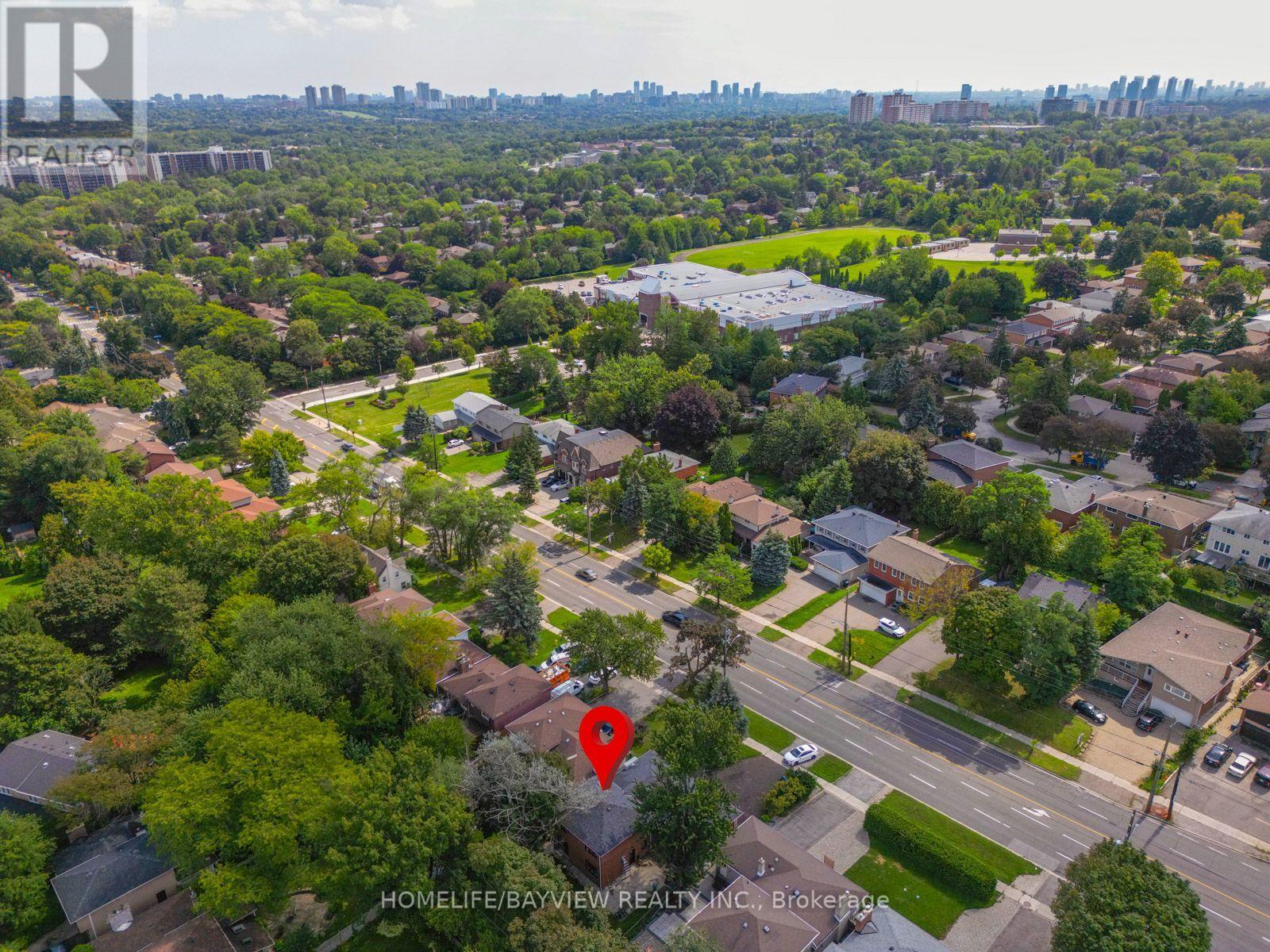 164 Steeles Avenue E Property Photo 37