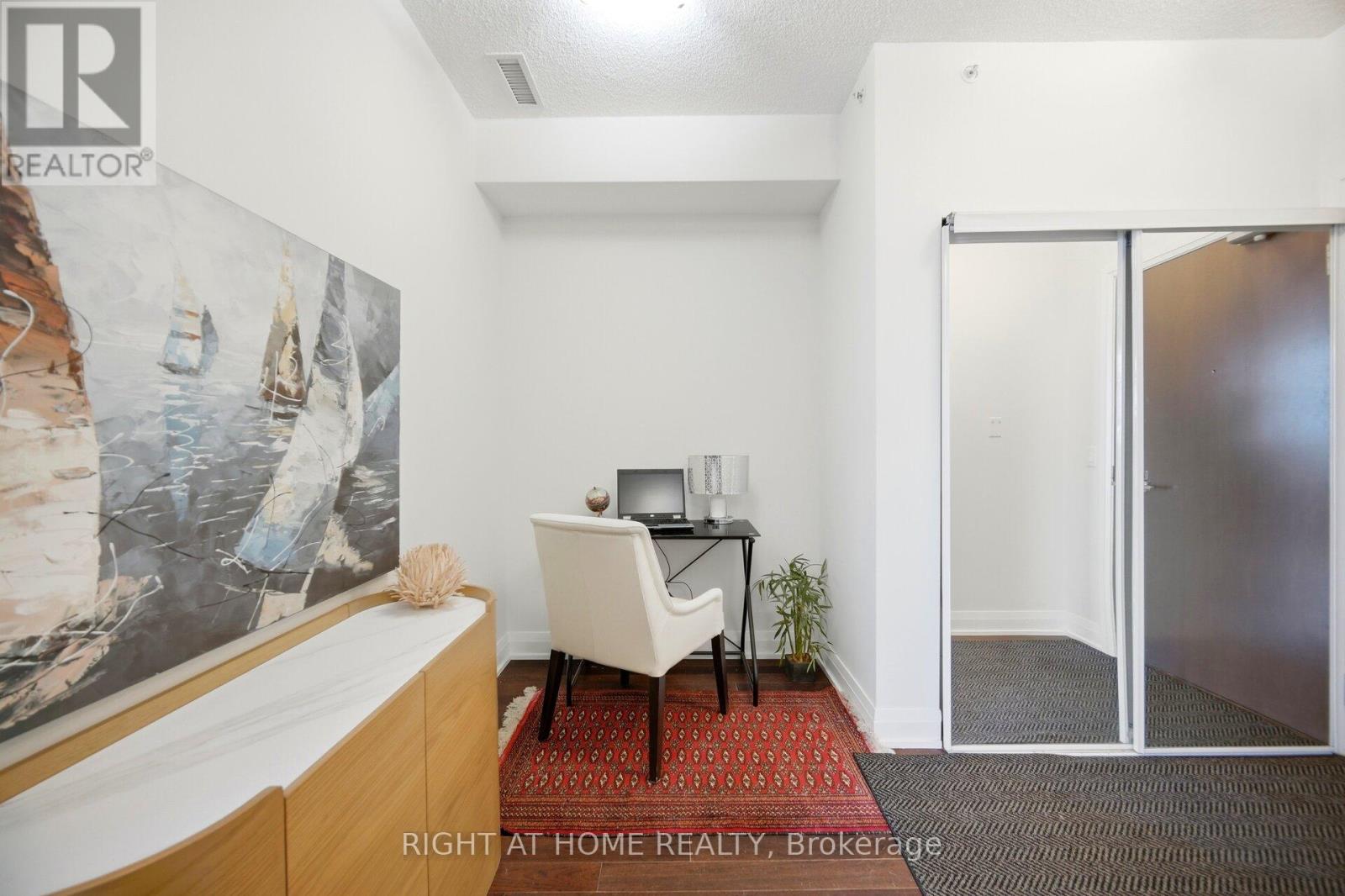612 - 85 North Park Road Property Photo 10