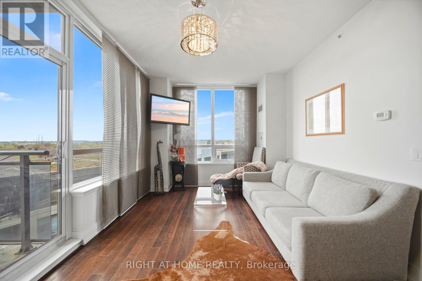 612 - 85 North Park Road Property Photo 18