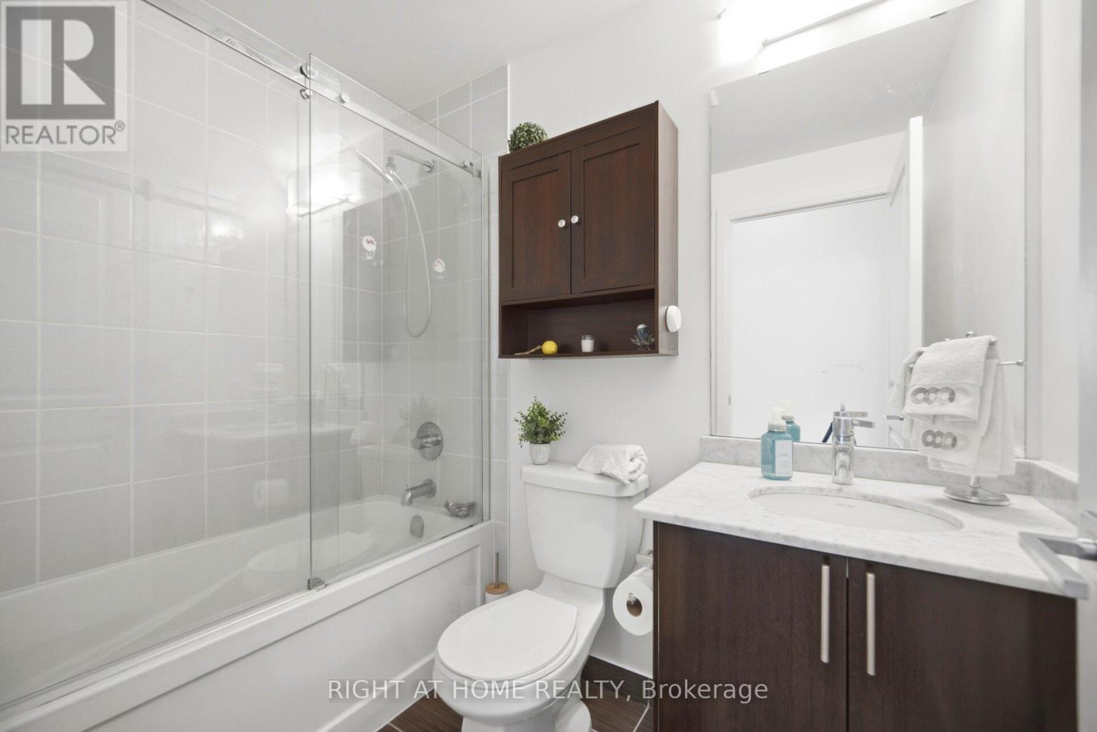 612 - 85 North Park Road Property Photo 23