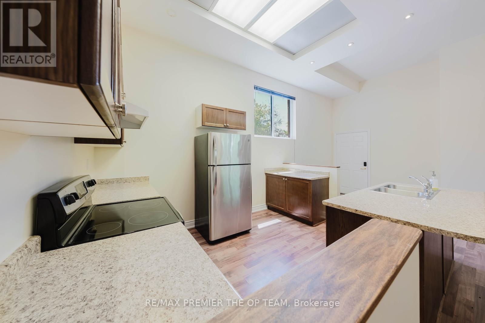 7930 Kipling Avenue Property Photo 6