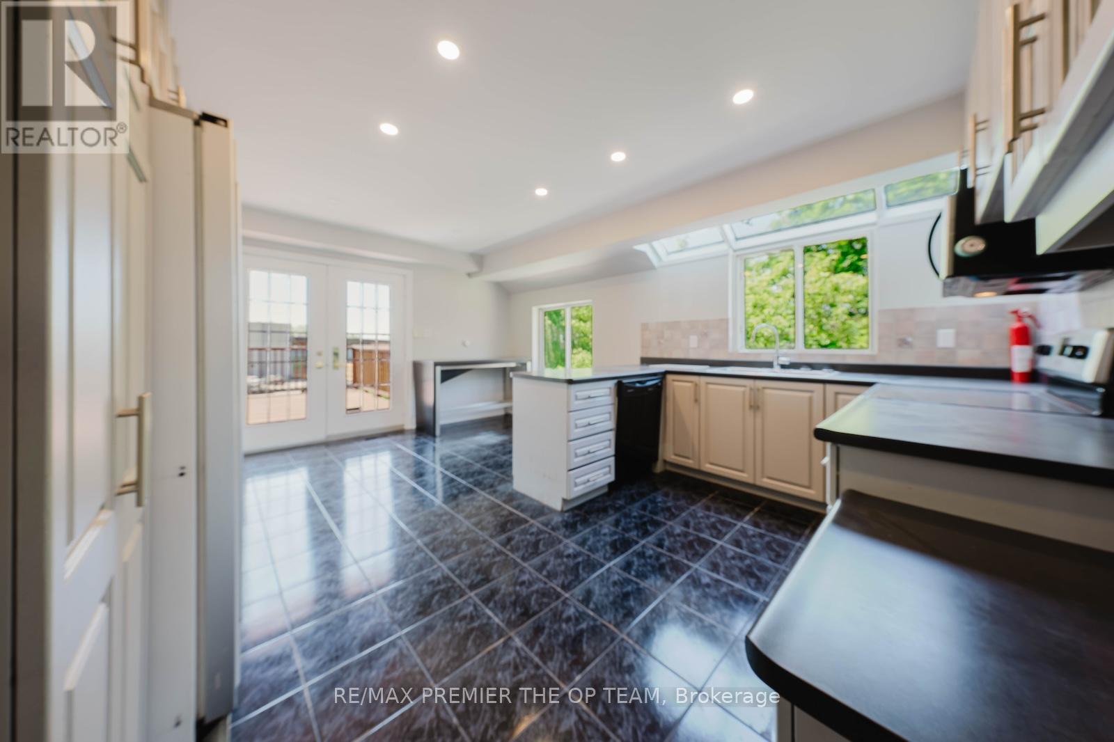 7930 Kipling Avenue Property Photo 19