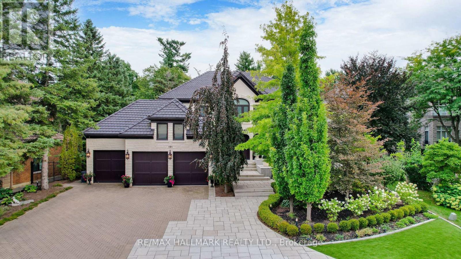101 Longview Crescent Photo de la propriété 1