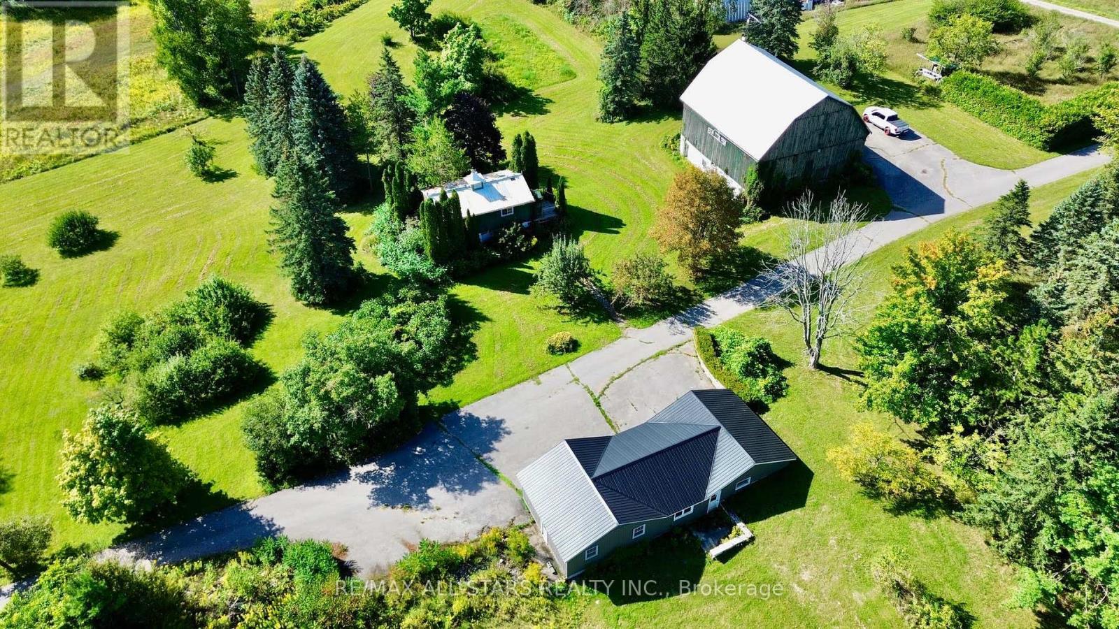14200 Sideroad 18 Property Photo 4