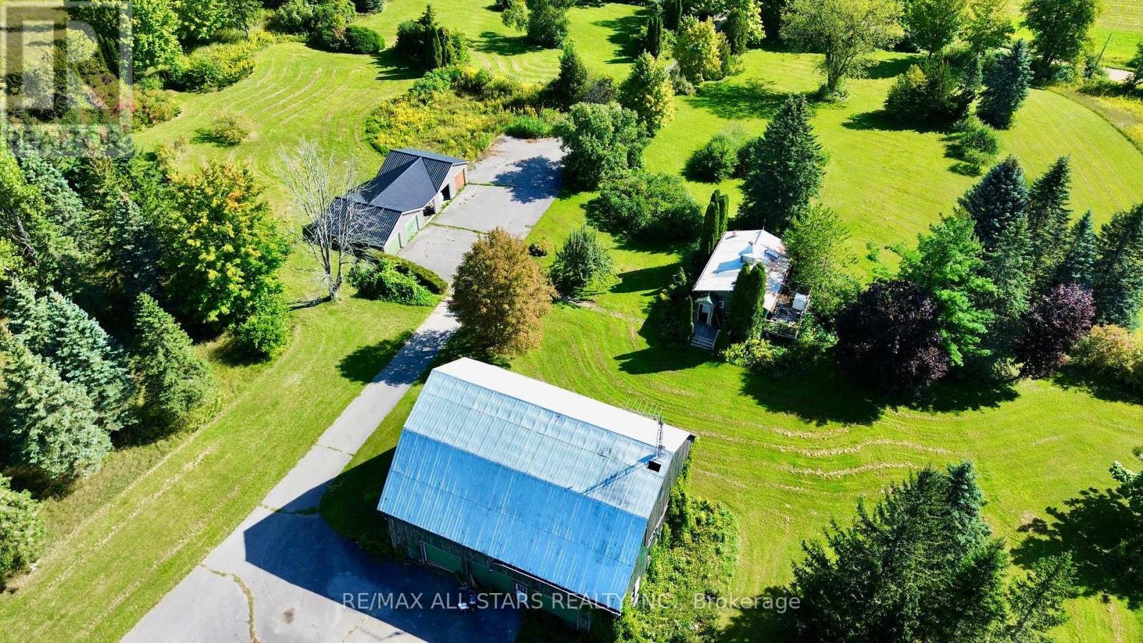 14200 Sideroad 18 Property Photo 5