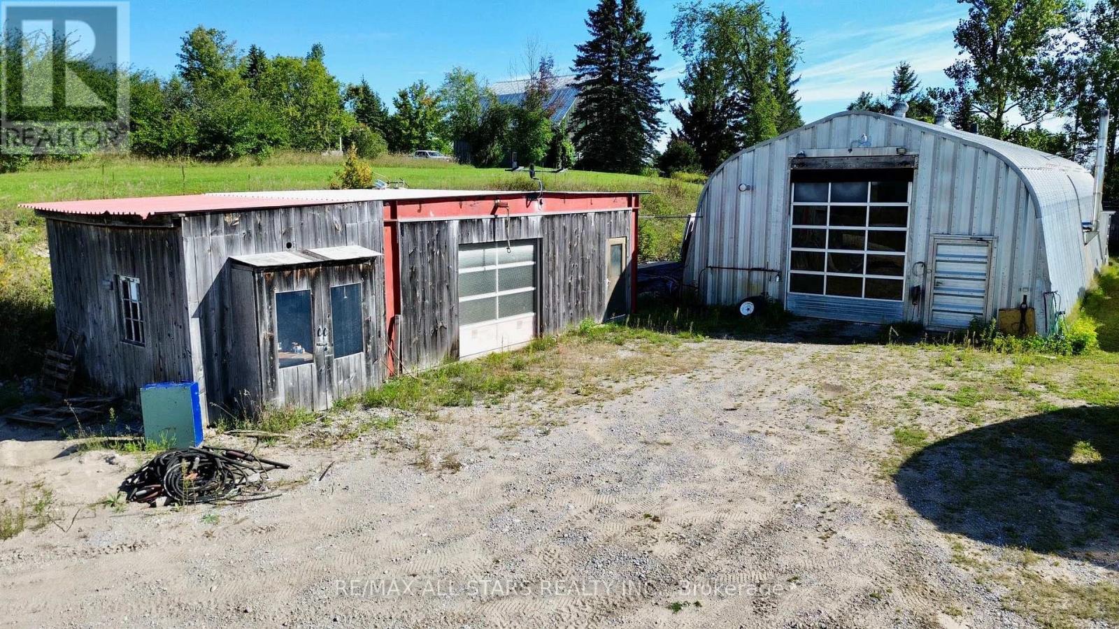14200 Sideroad 18 Property Photo 18