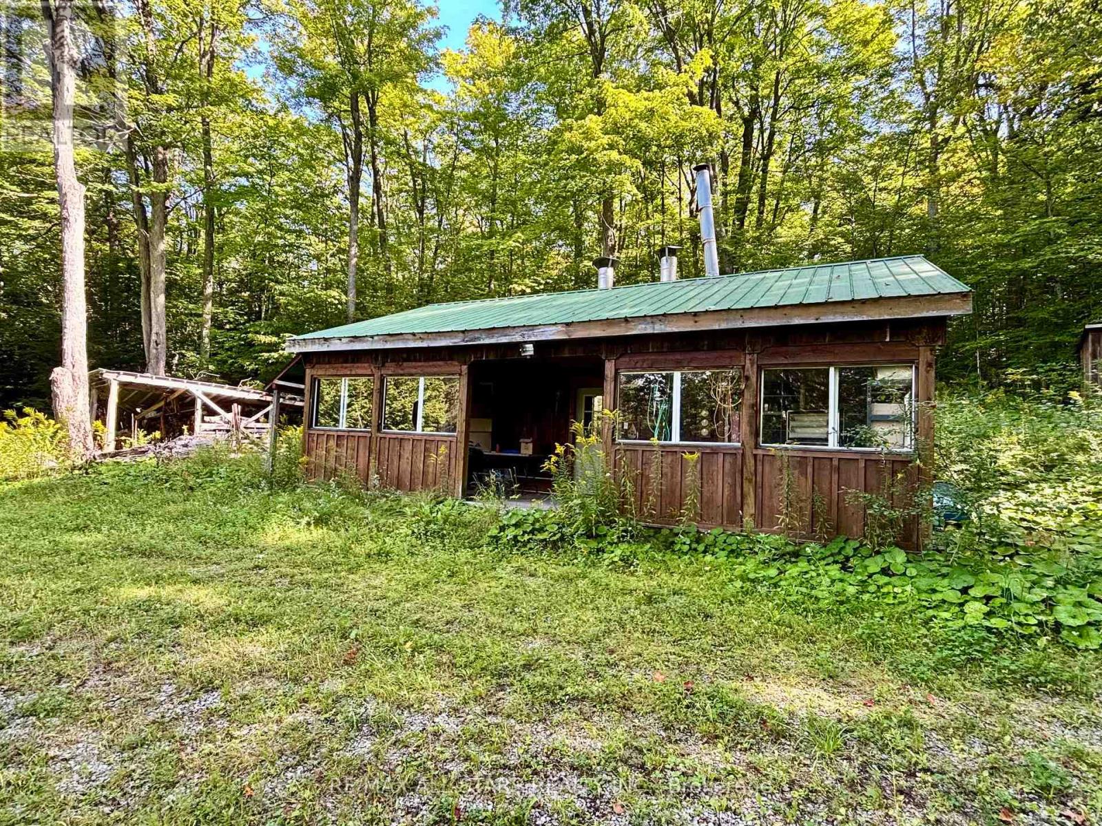 14200 Sideroad 18 Property Photo 24