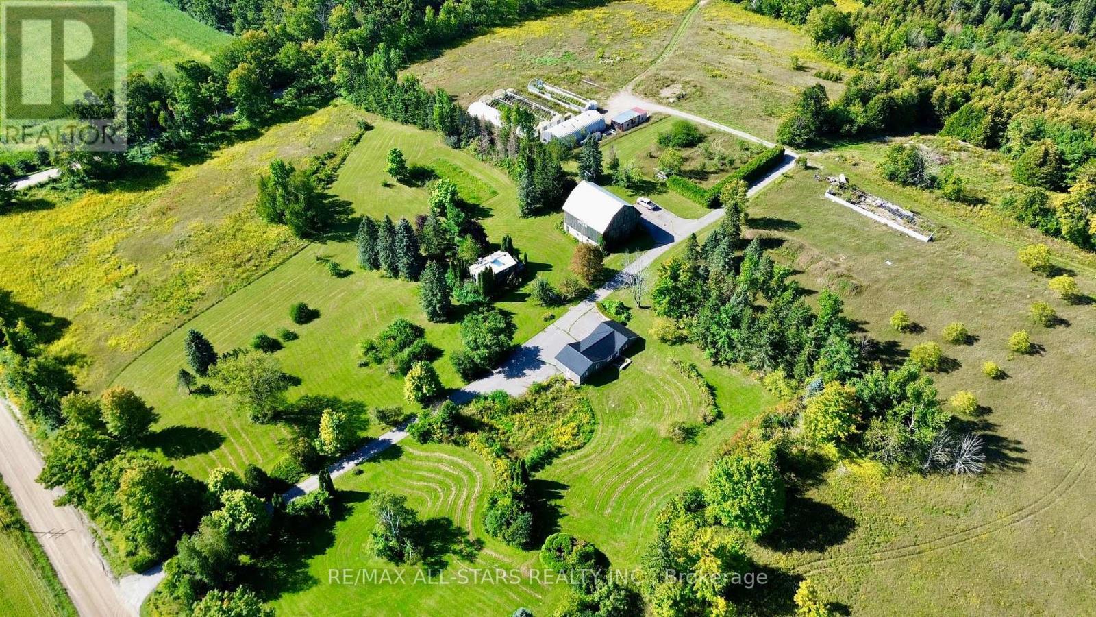 14200 Sideroad 18 Property Photo 28