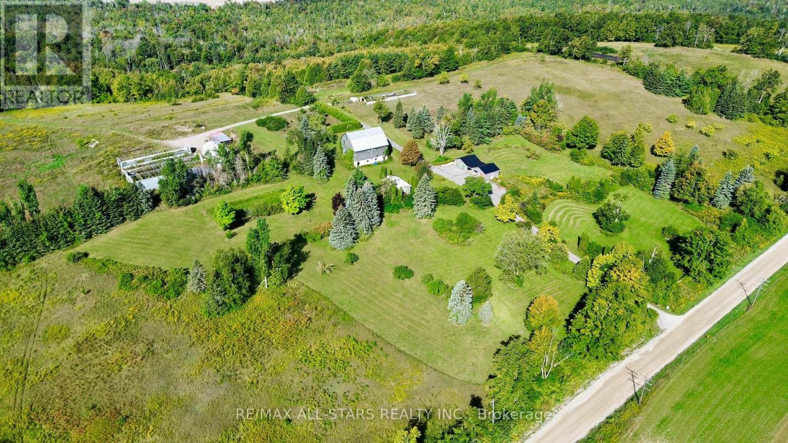 14200 Sideroad 18 Property Photo 29