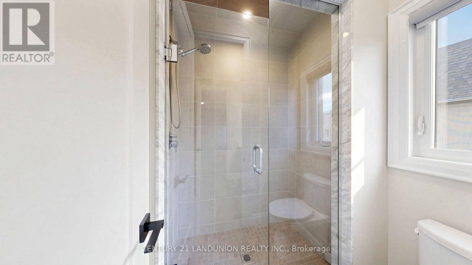 51 Meteorite Street Property Photo 30