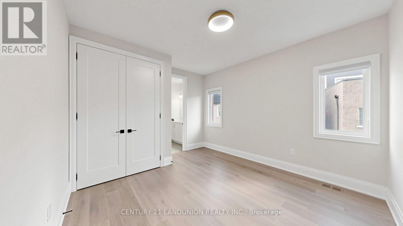 51 Meteorite Street Property Photo 31