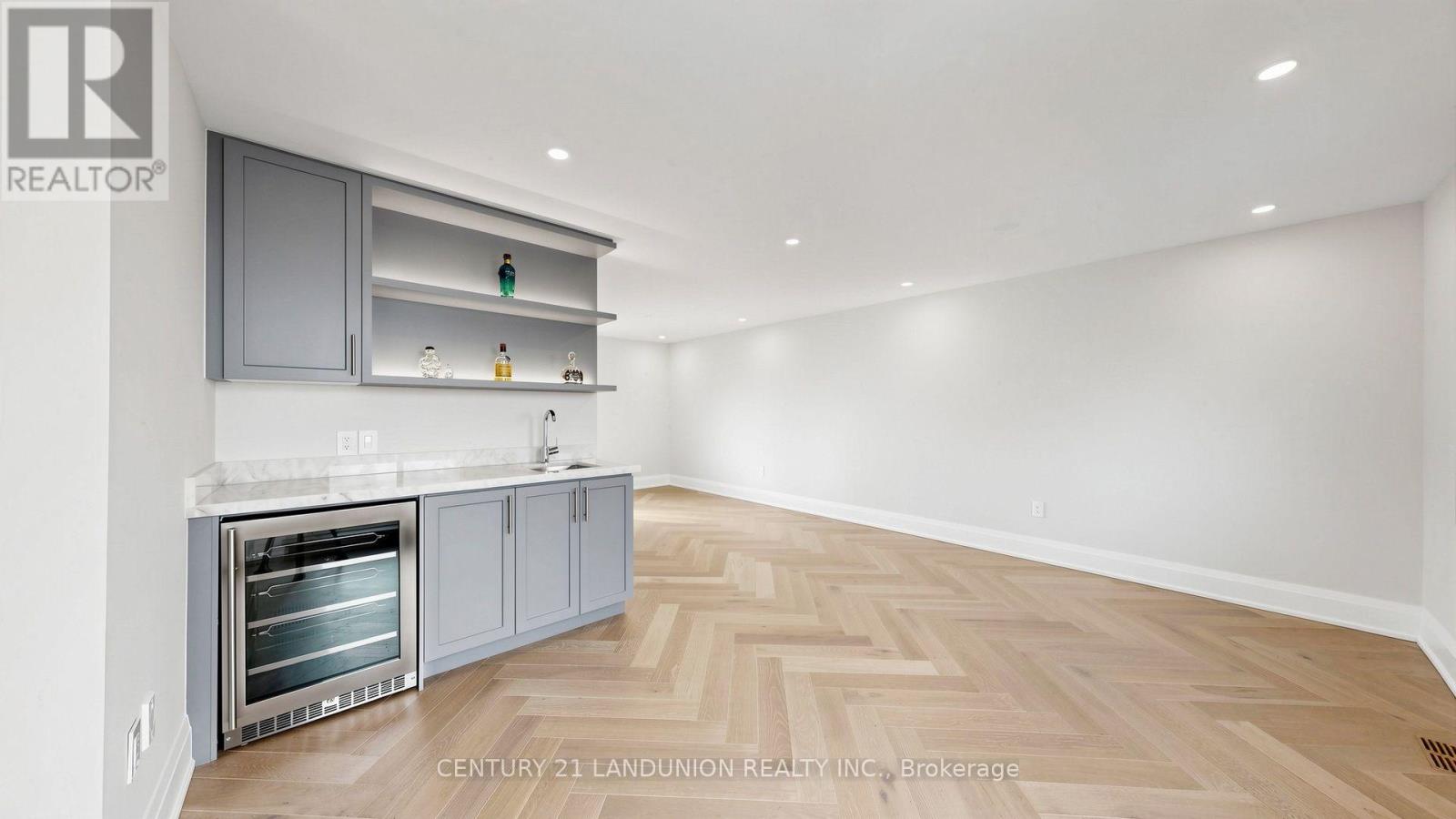 51 Meteorite Street Property Photo 35