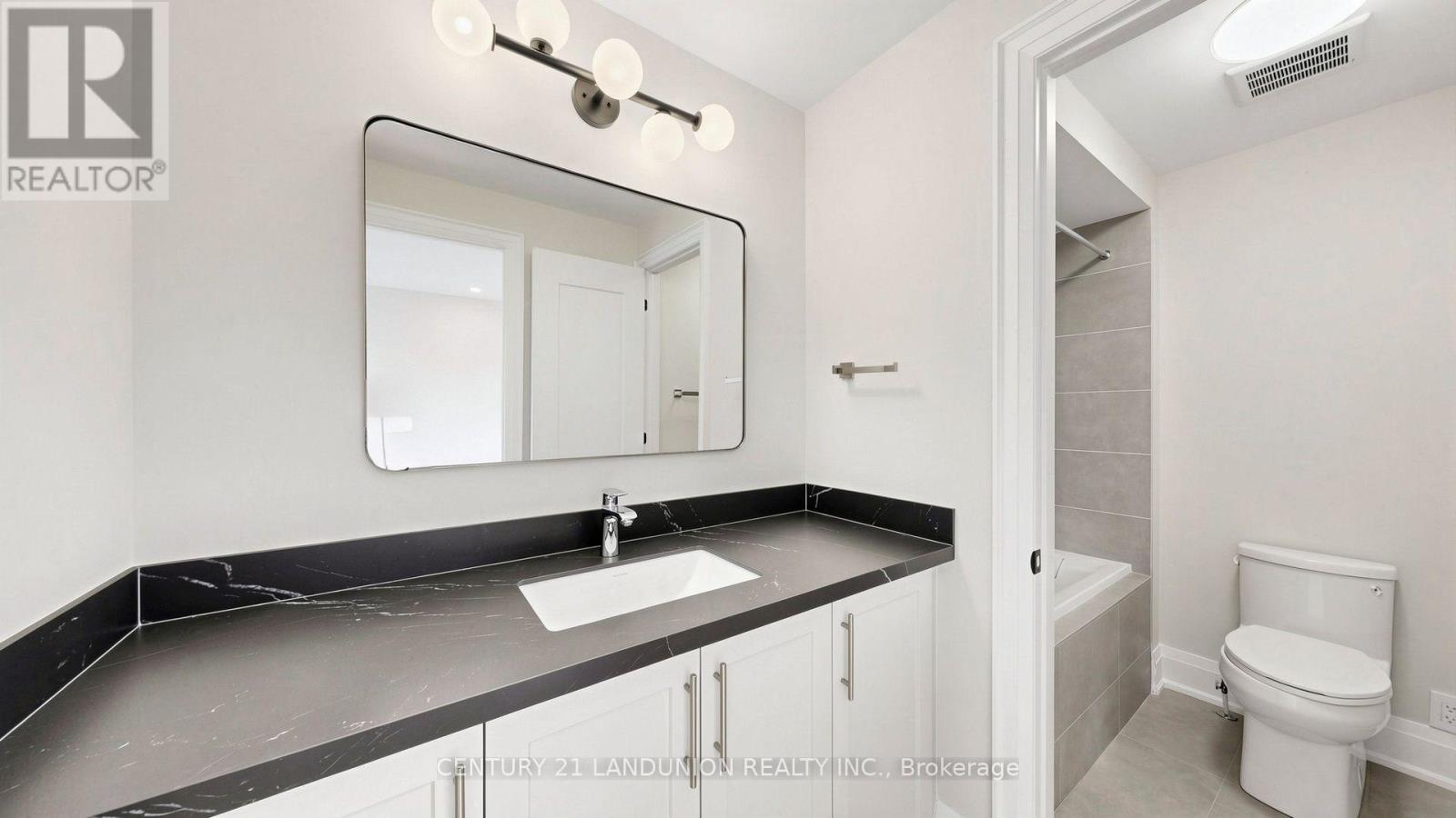 51 Meteorite Street Property Photo 37