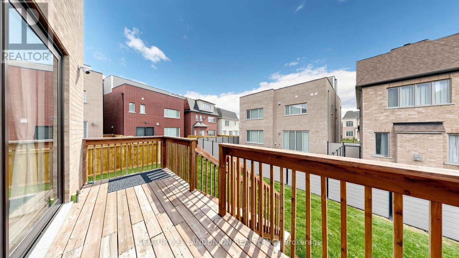51 Meteorite Street Property Photo 41