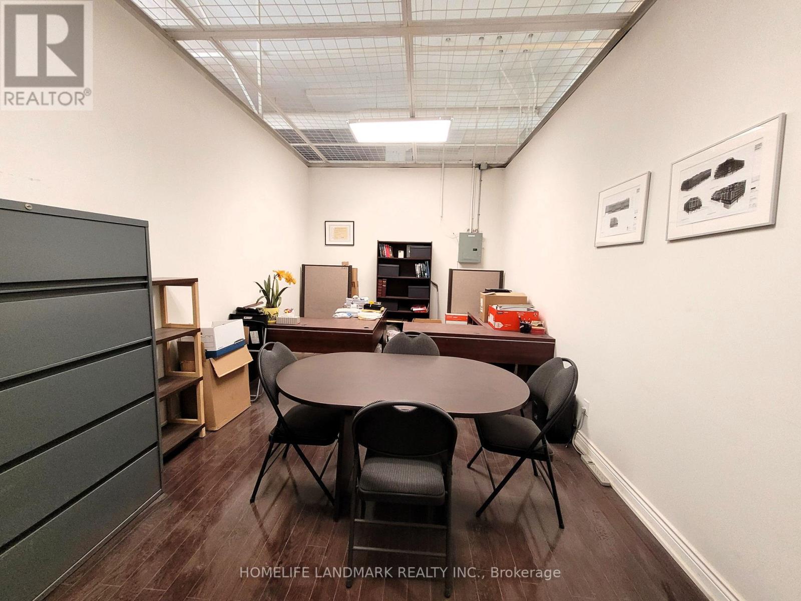160 - 7181 Yonge Street Property Photo 1