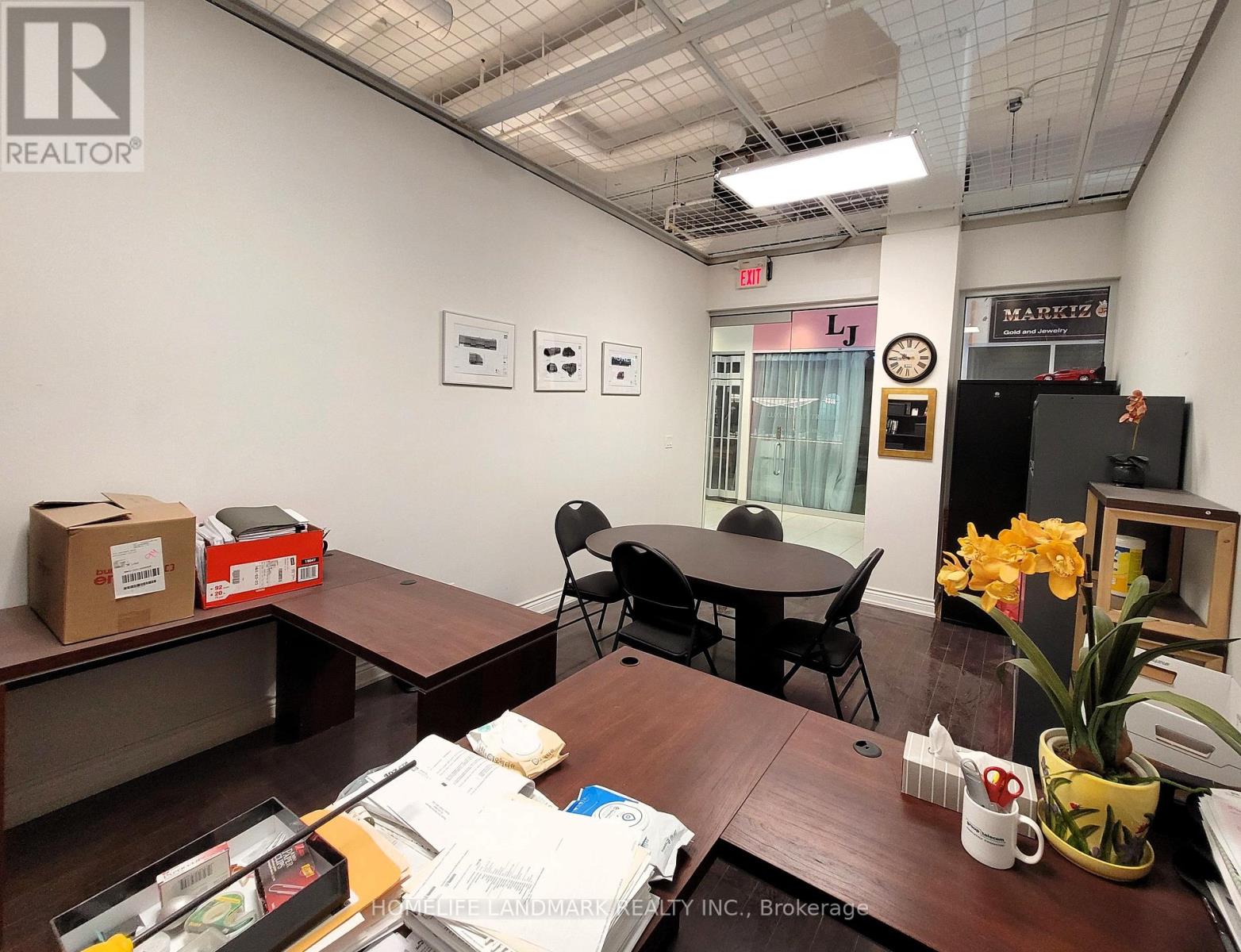 160 - 7181 Yonge Street Property Photo 4