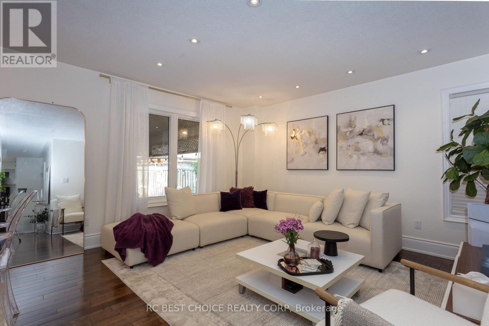 68 Carron Avenue Property Photo 4