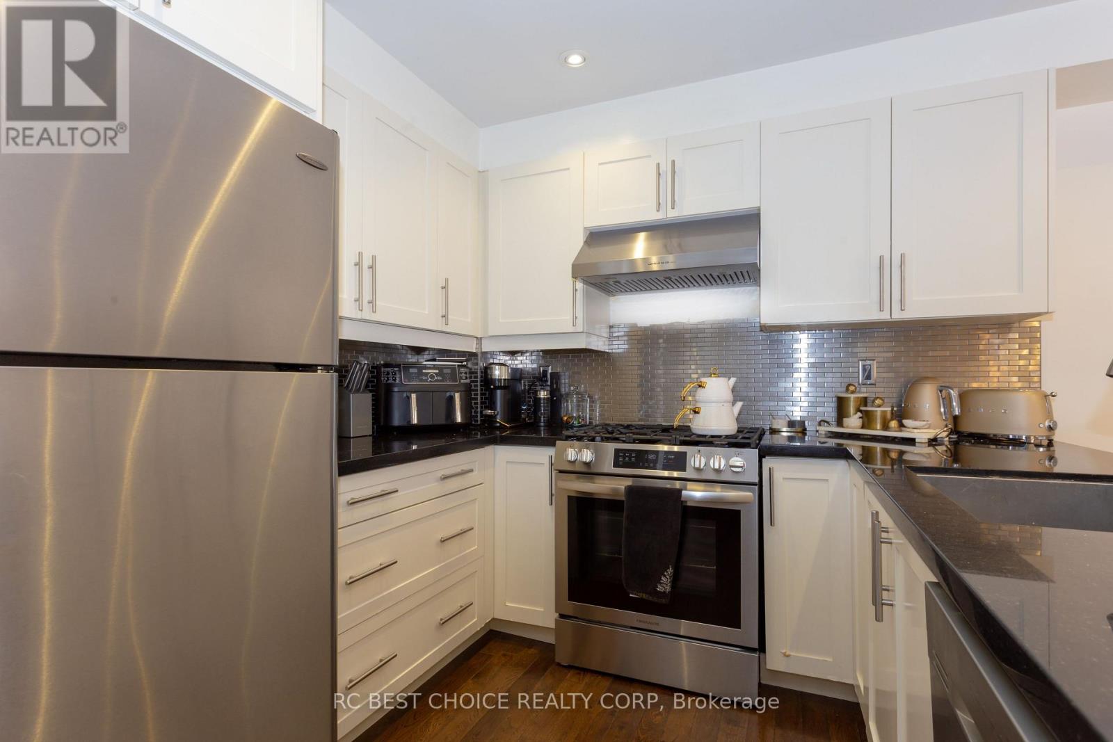 68 Carron Avenue Property Photo 5