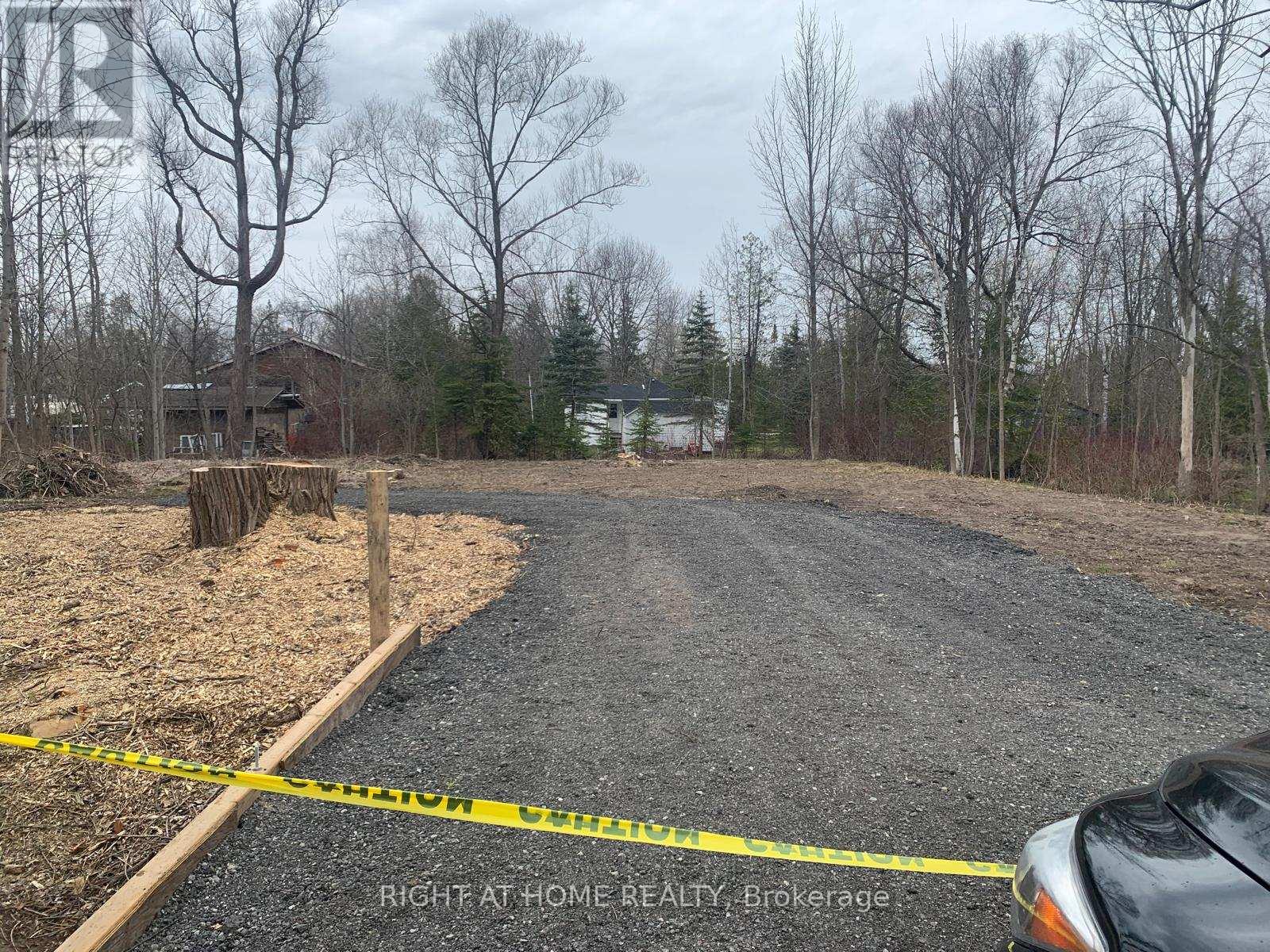 1052 Spruce Road Property Photo 5