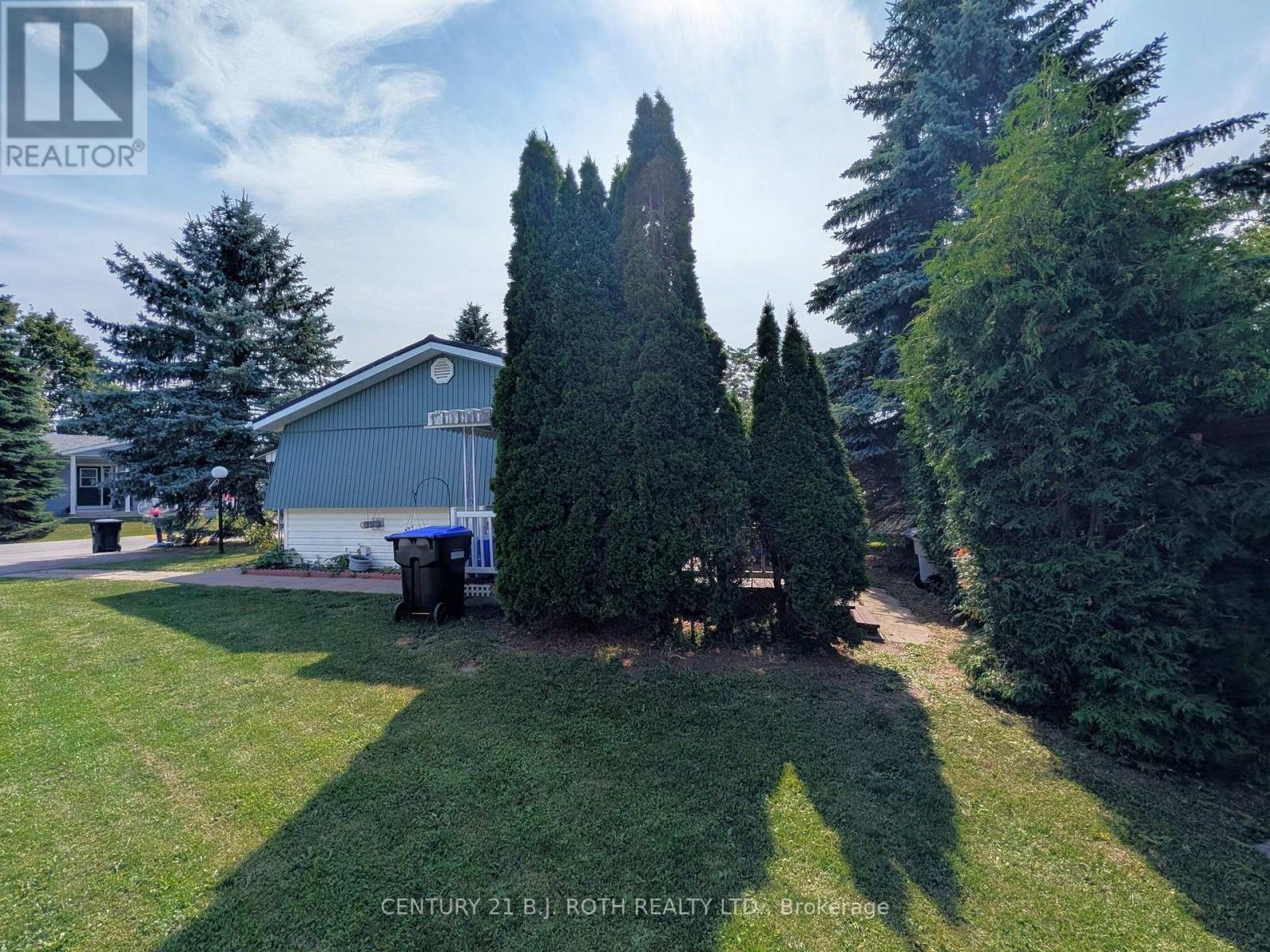 66 Linden Lane Property Photo 4