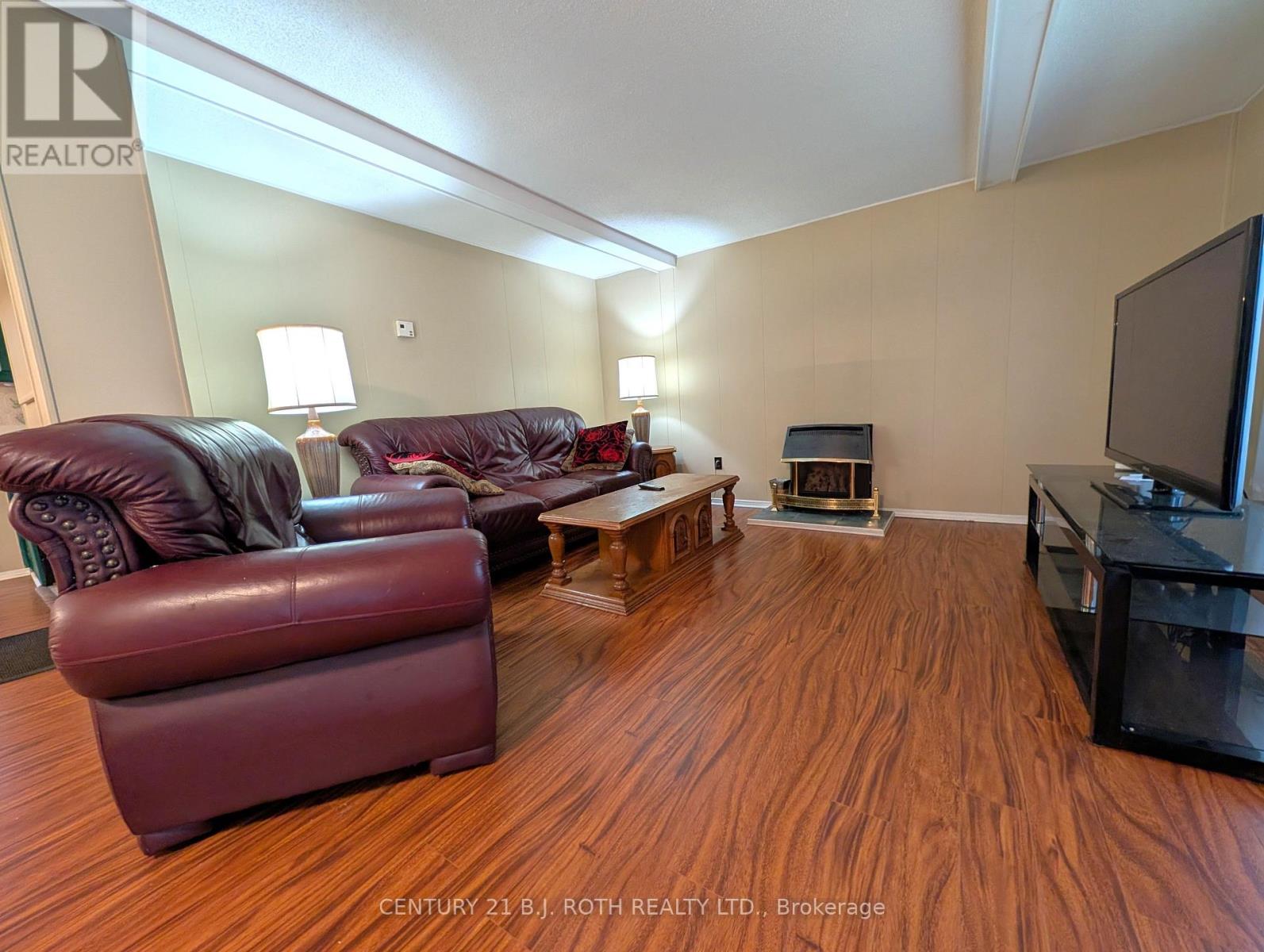 66 Linden Lane Property Photo 8