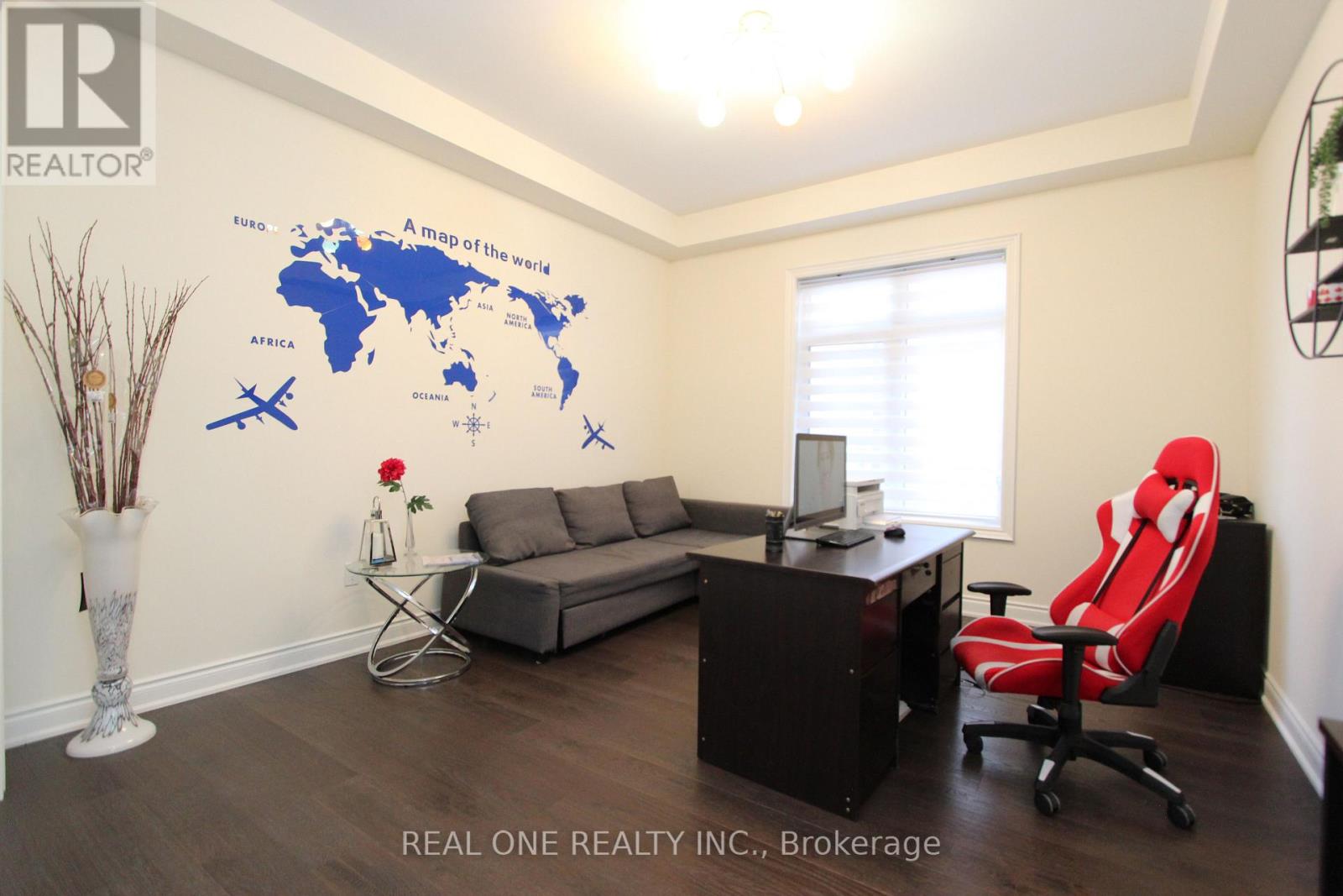 108 Silk Twist Drive Property Photo 5