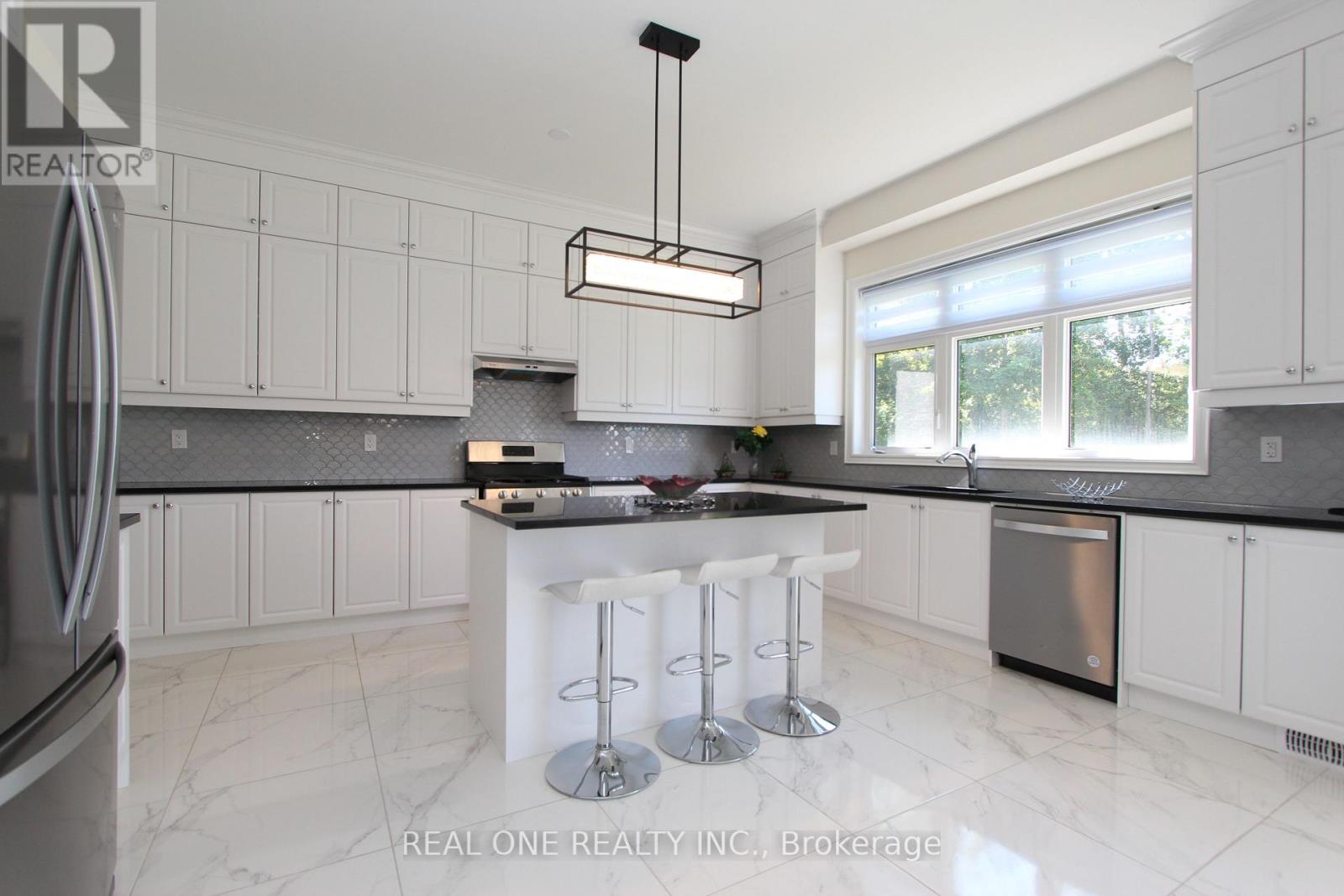 108 Silk Twist Drive Property Photo 11