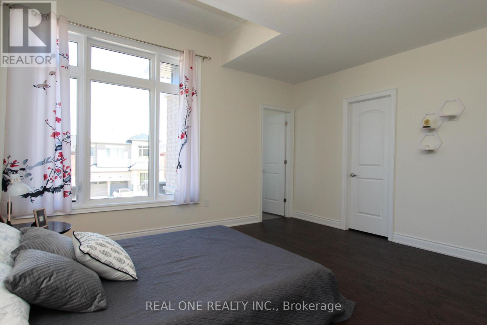 108 Silk Twist Drive Property Photo 30