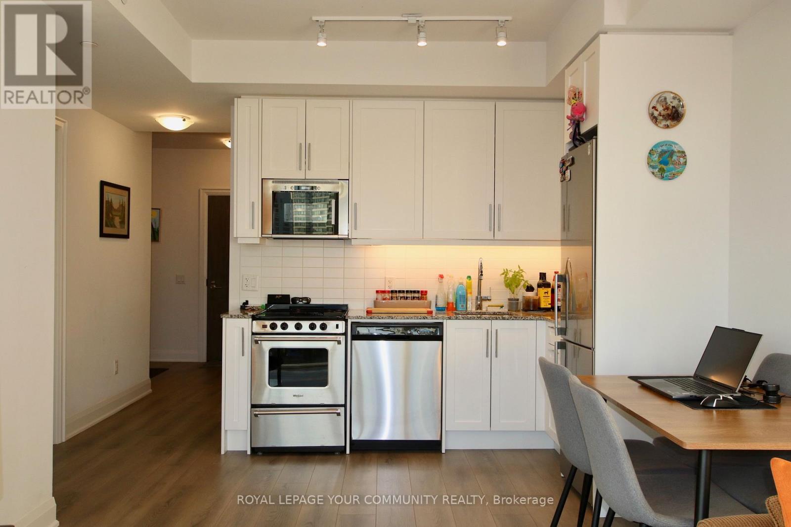 404 - 20 Gatineau Drive Property Photo 8