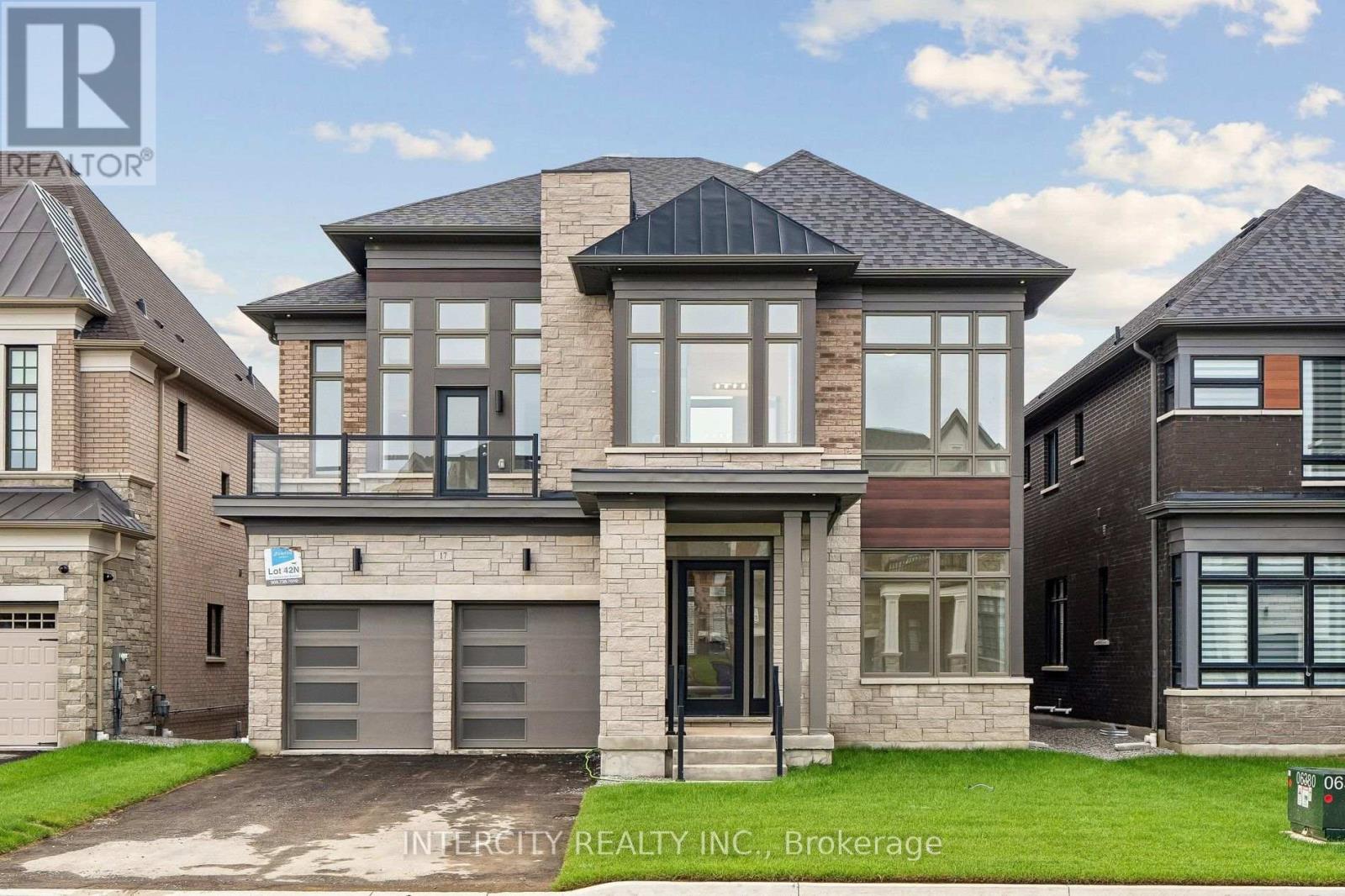 17 Garriock Hall Avenue Property Photo 1