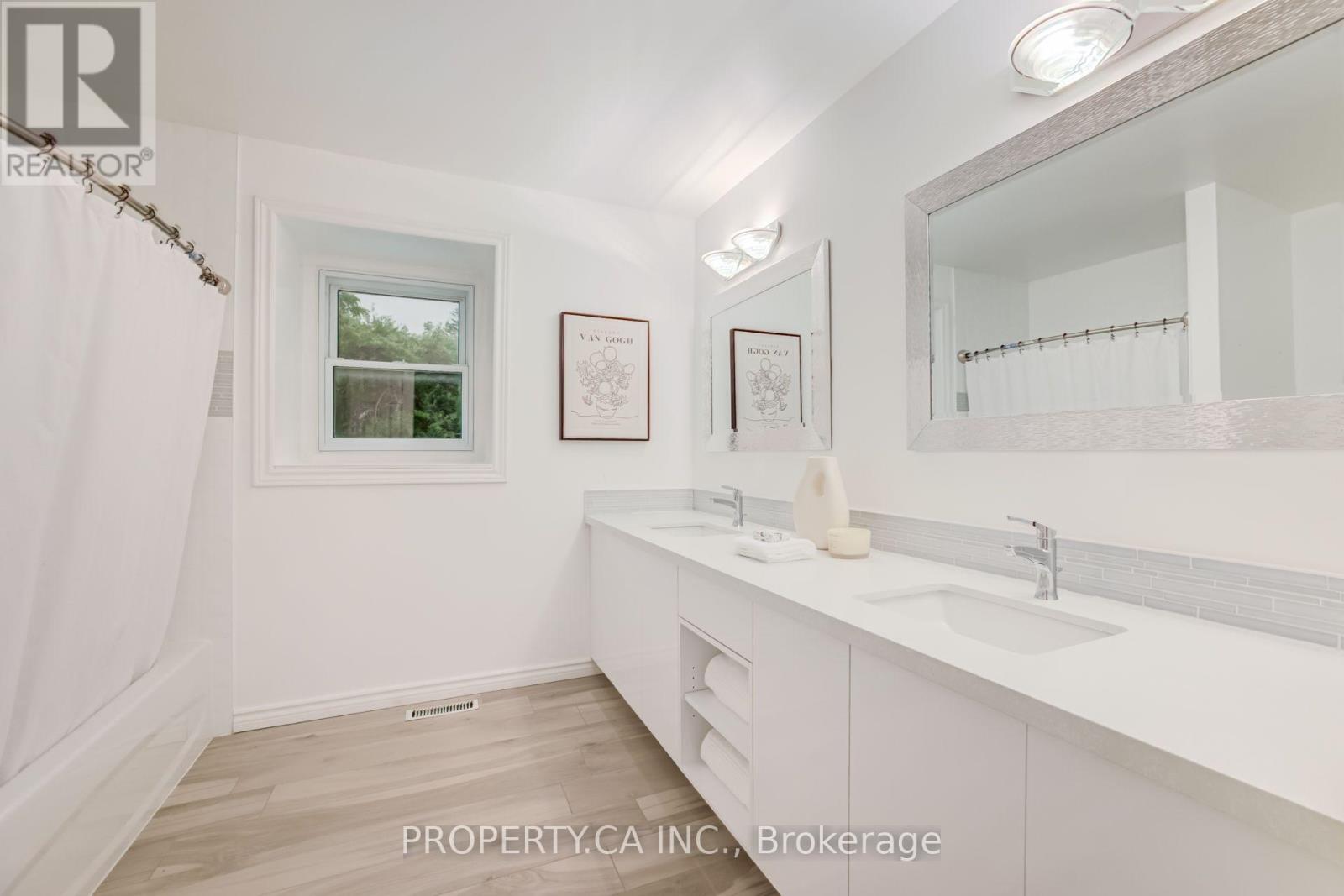 143 Cambridge Crescent Property Photo 21