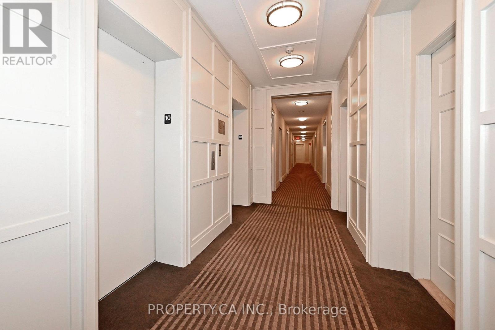 1013 - 310 Red Maple Road Property Photo 4