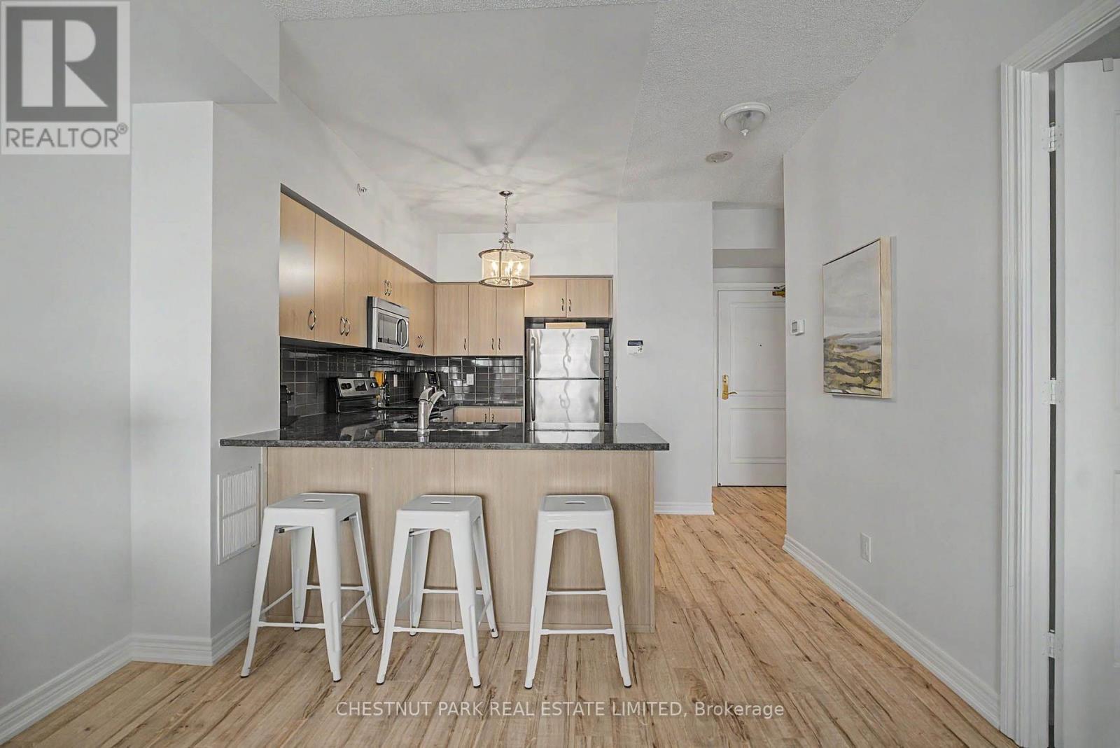 1503 - 9255 Jane Street Property Photo 4