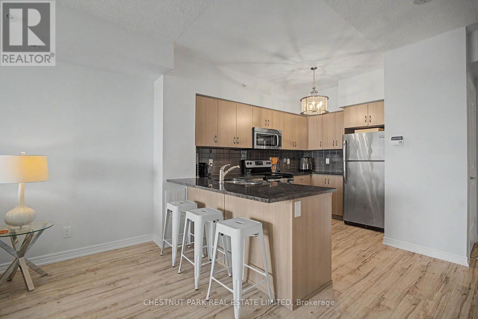 1503 - 9255 Jane Street Property Photo 8