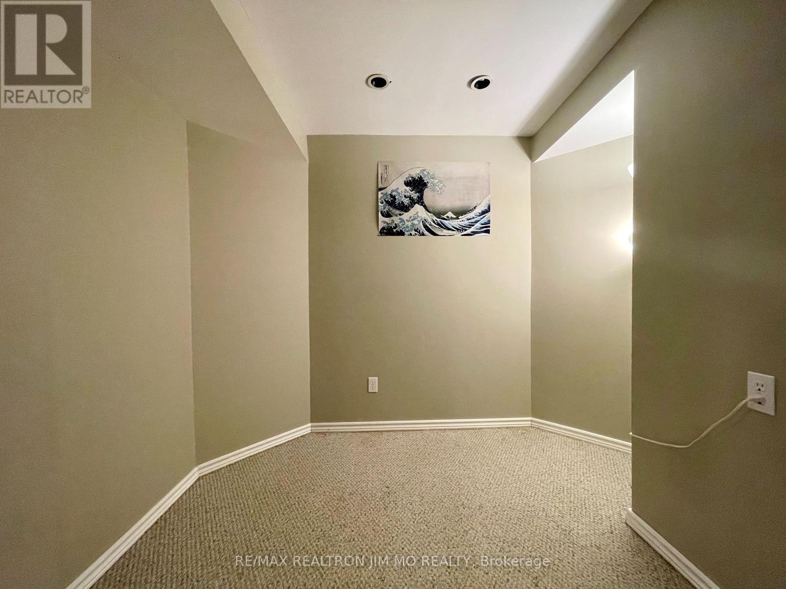 Lower - 824 College Manor Drive Property Photo 11