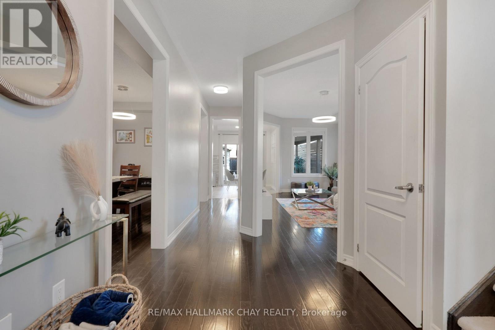 2199 Dawson Crescent Property Photo 7