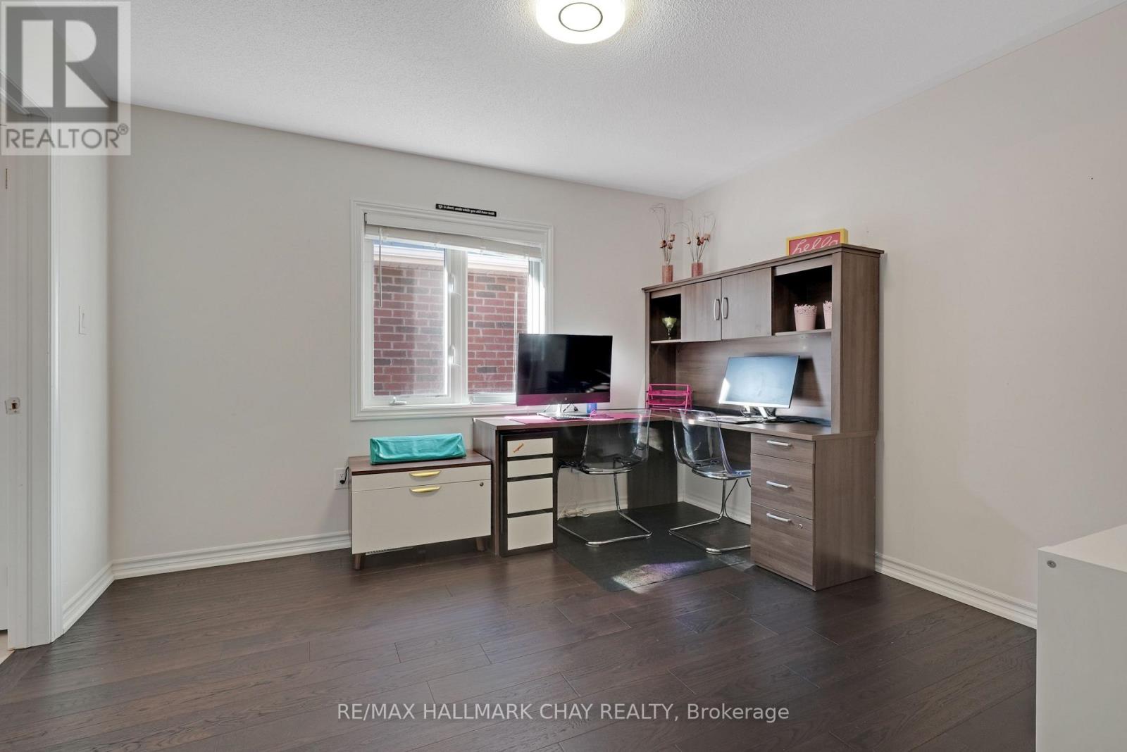 2199 Dawson Crescent Property Photo 20