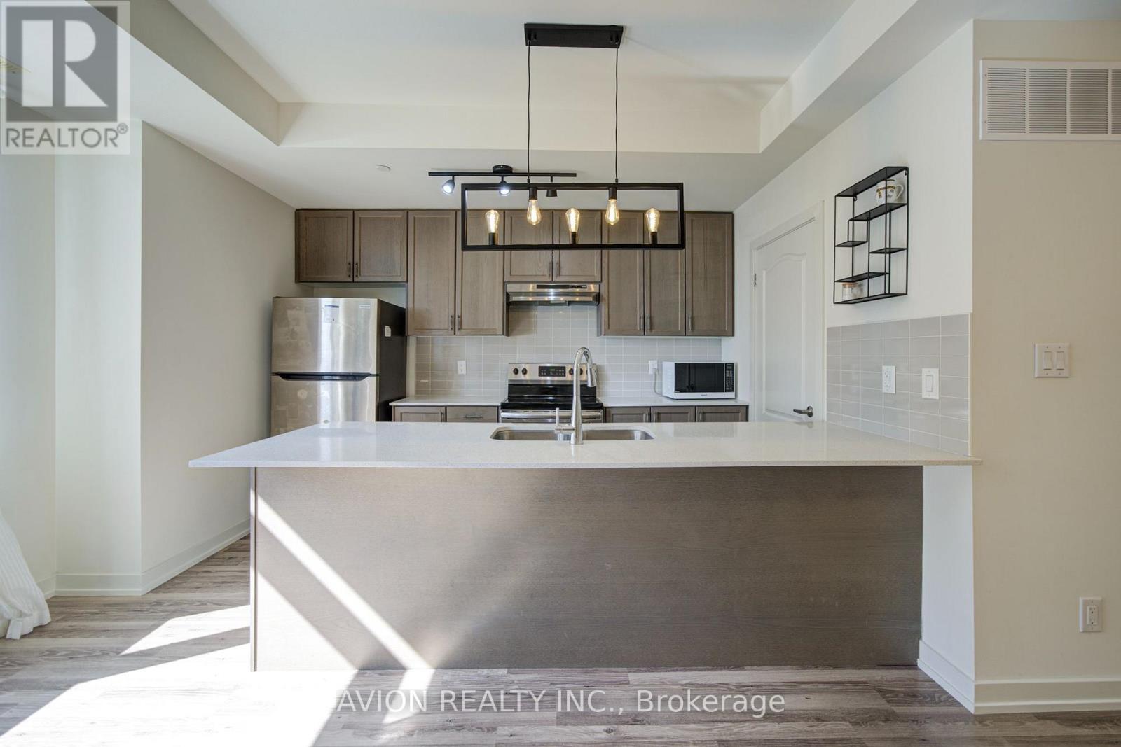 83 - 370 Red Maple Road Property Photo 1