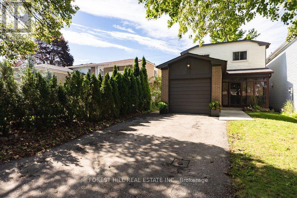 6 Snowshoe Crescent Property Photo 1