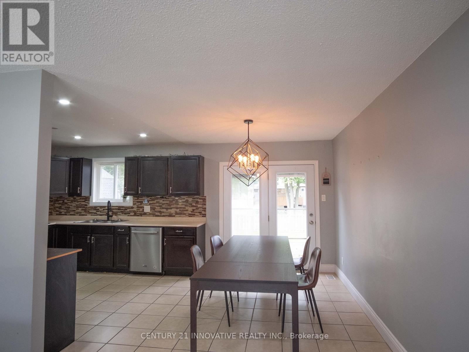 7 Pridham Crescent Property Photo 6