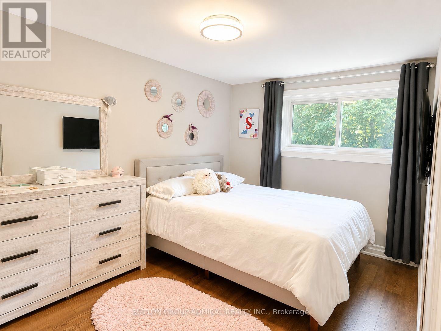 214 Centre Street N Property Photo 15